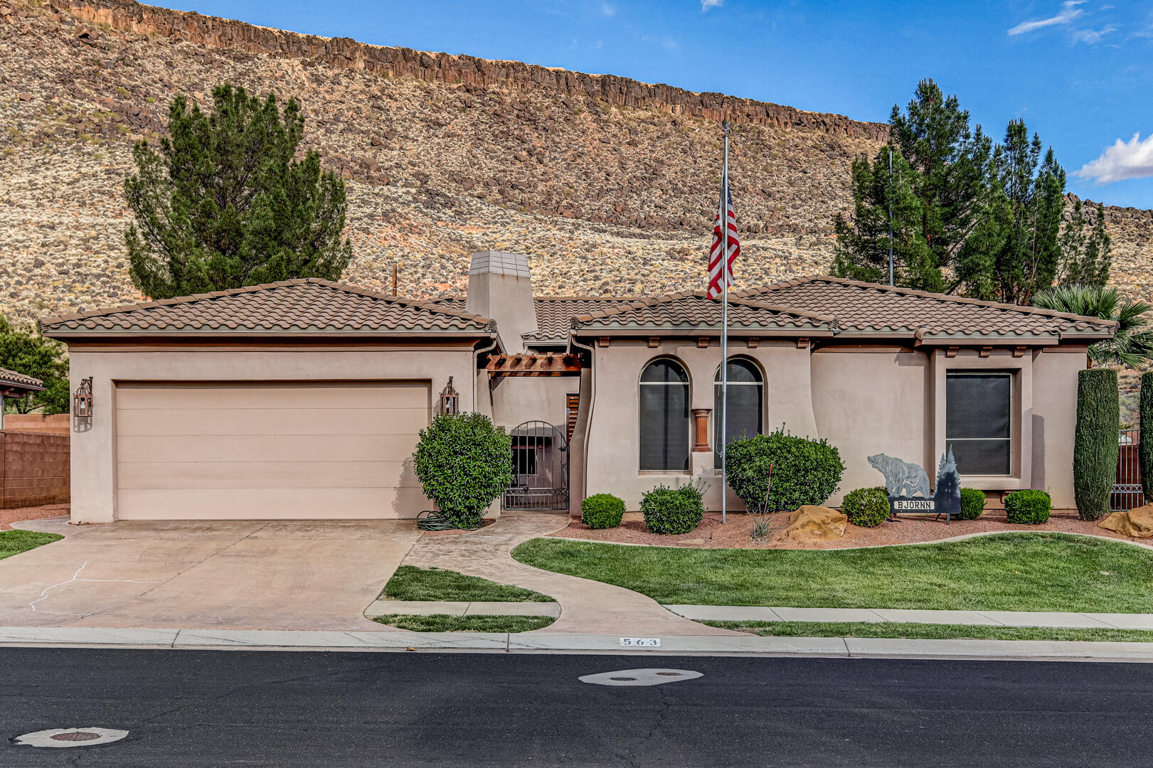 PINE BROOK - Residential