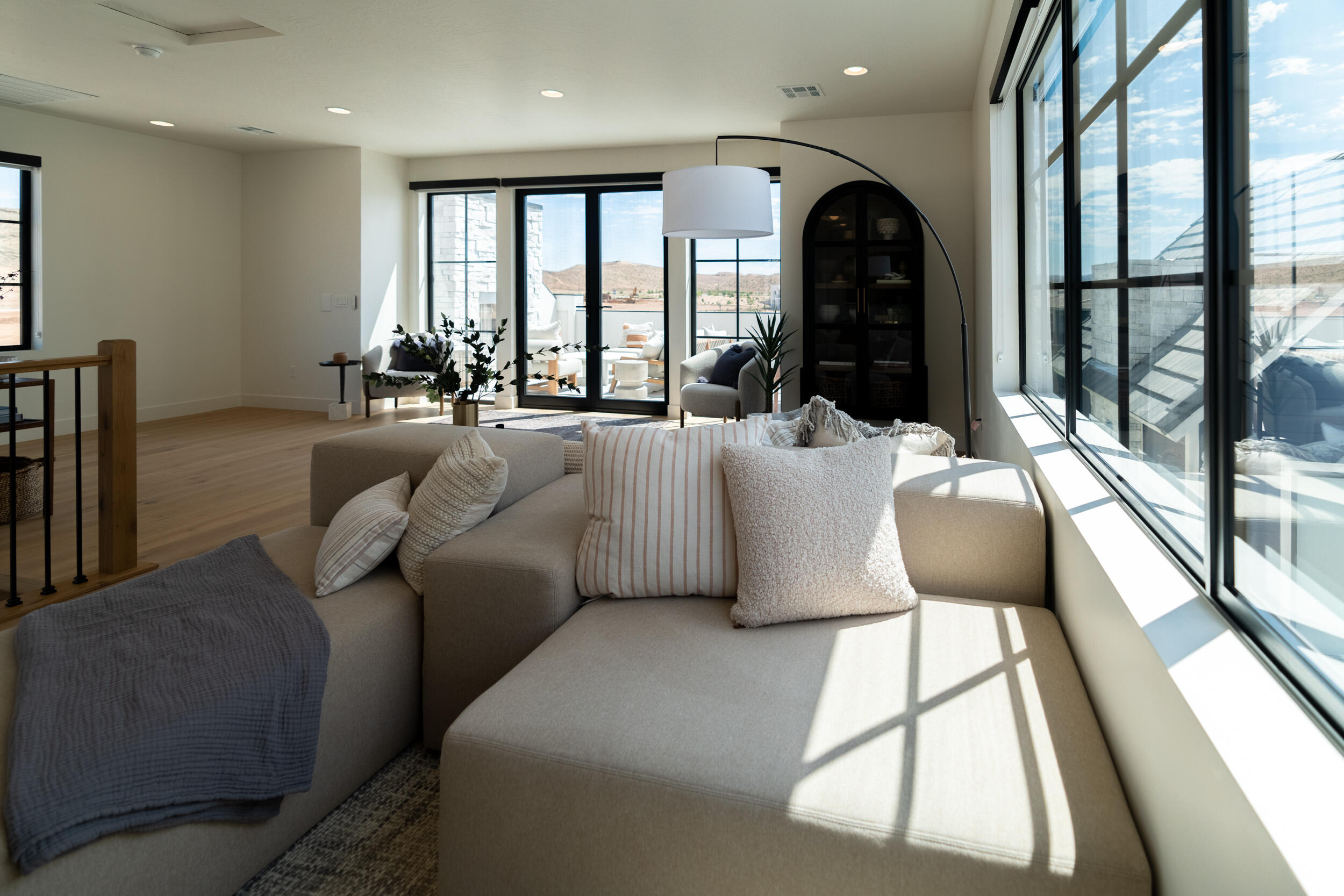 DESERT COLOR RESORT - Residential