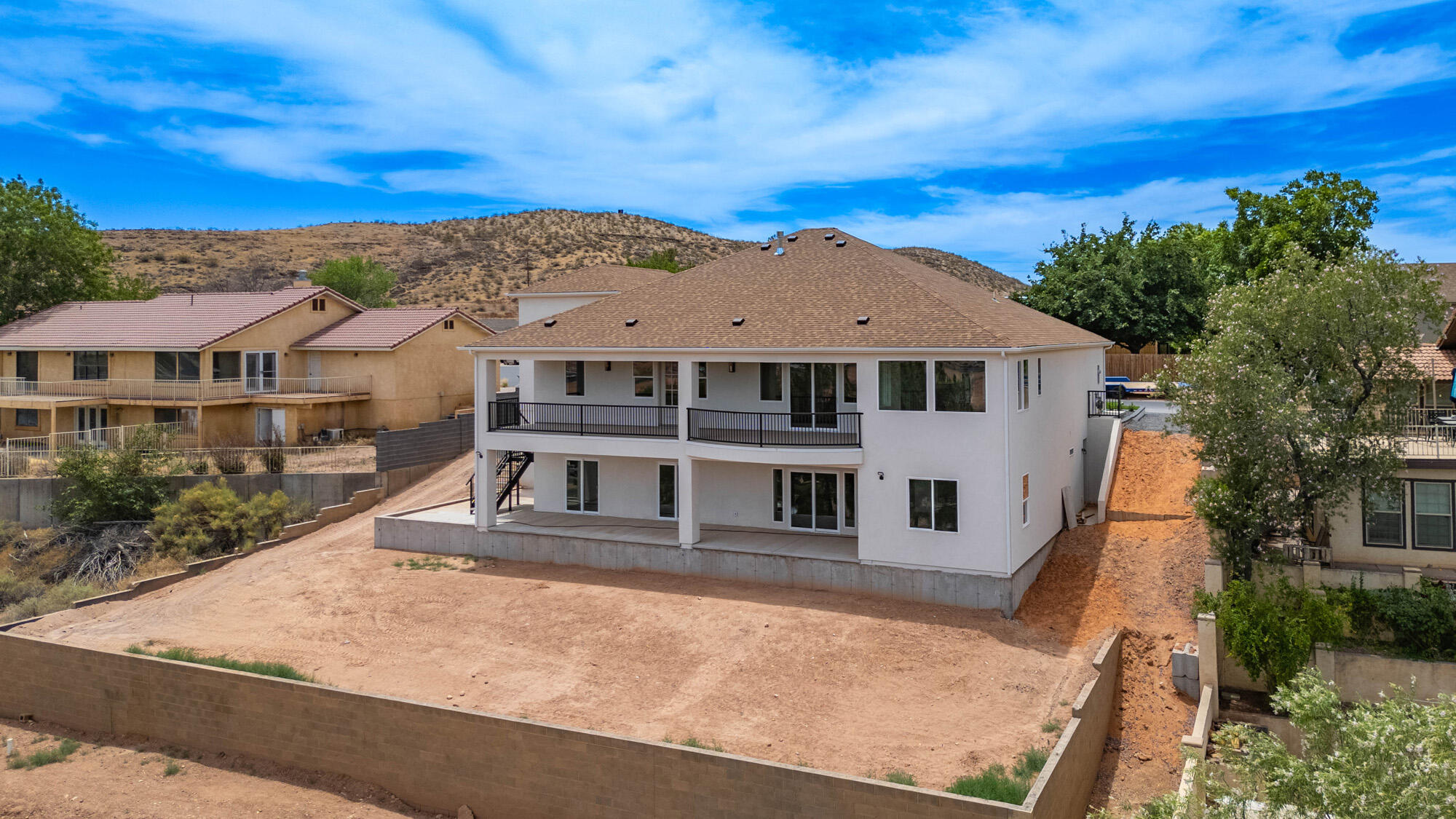 BLOOMINGTON HILLS - Residential