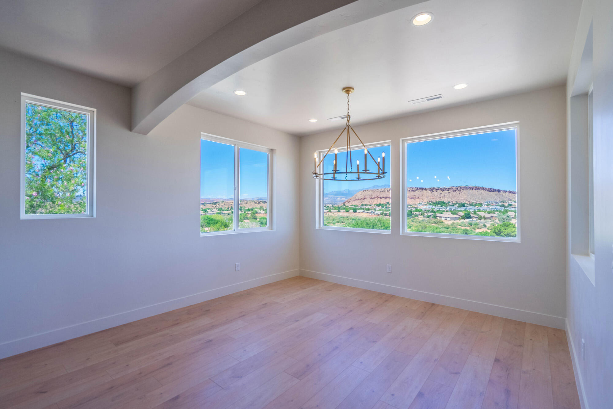 BLOOMINGTON HILLS - Residential