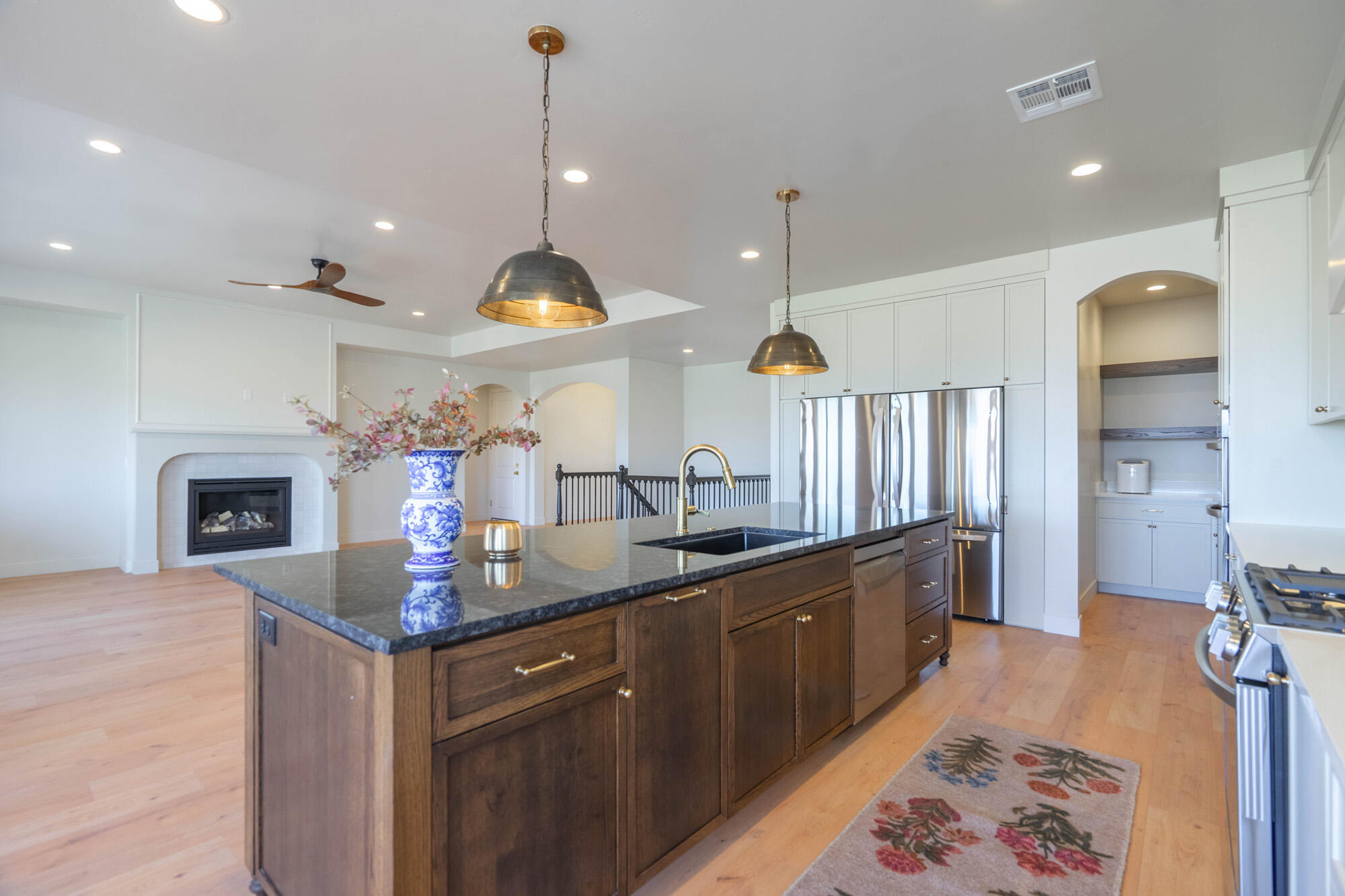 BLOOMINGTON HILLS - Residential