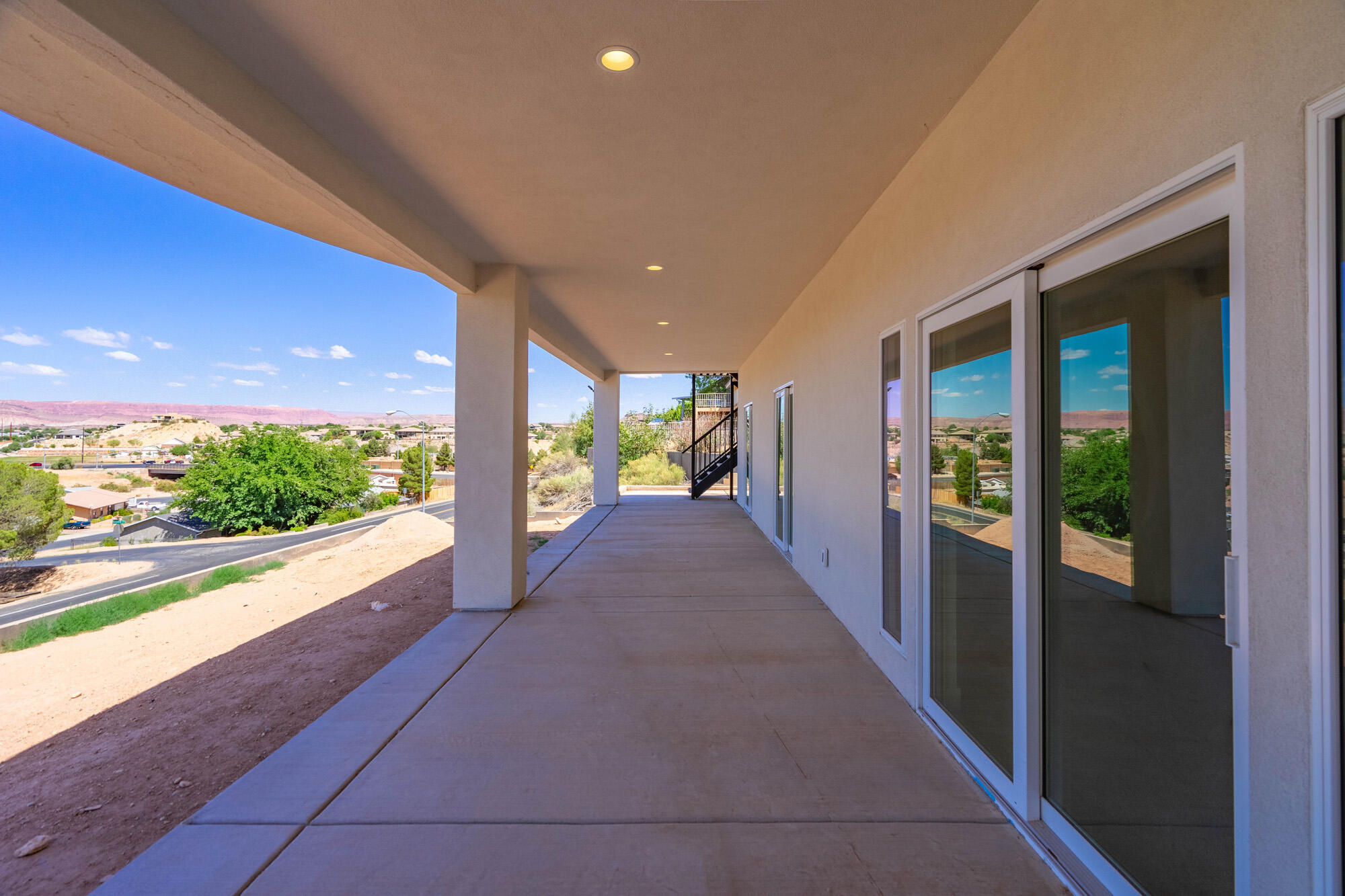 BLOOMINGTON HILLS - Residential