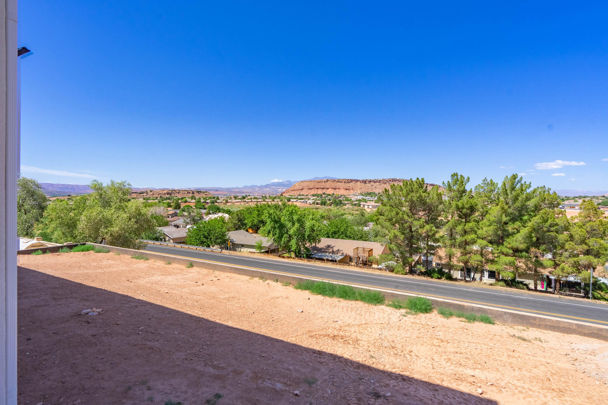 BLOOMINGTON HILLS - Residential
