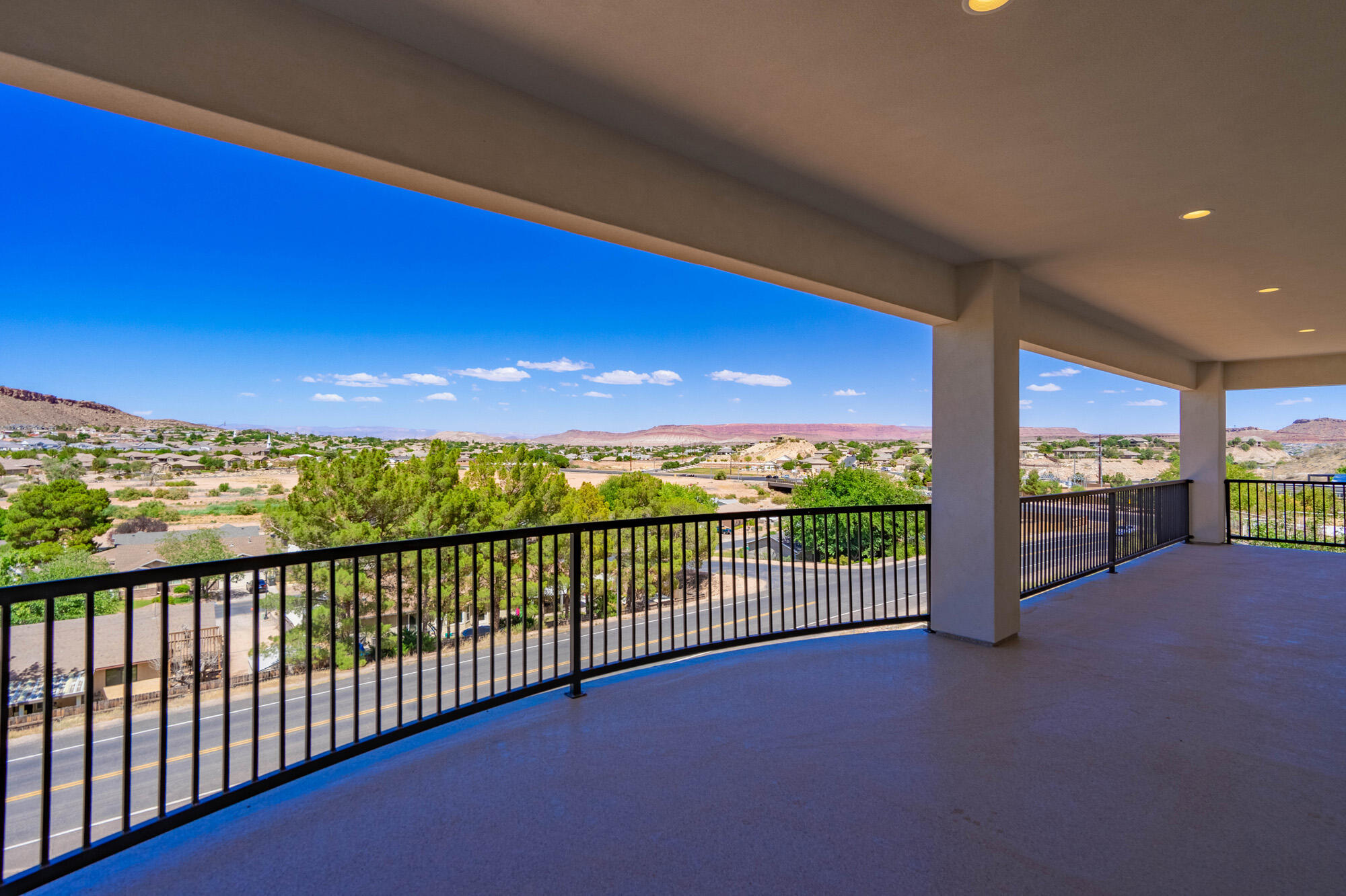 BLOOMINGTON HILLS - Residential