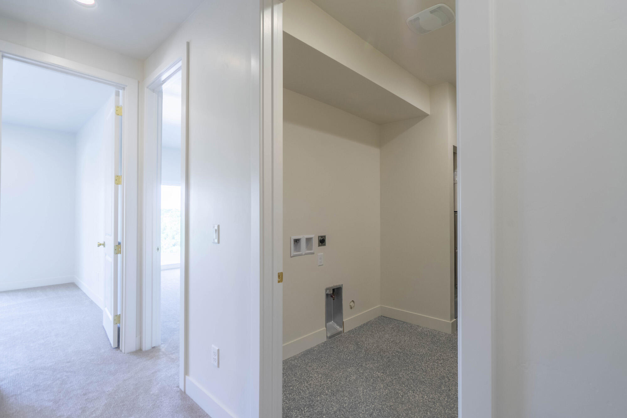 BLOOMINGTON HILLS - Residential