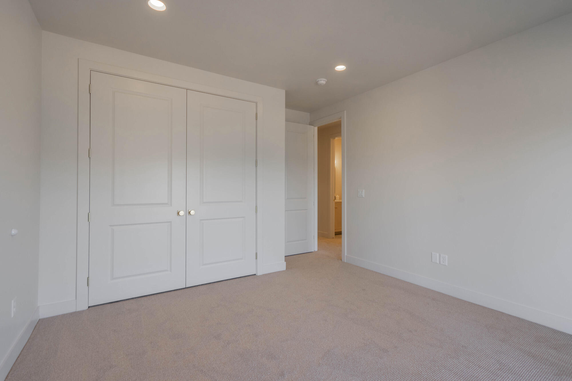 BLOOMINGTON HILLS - Residential