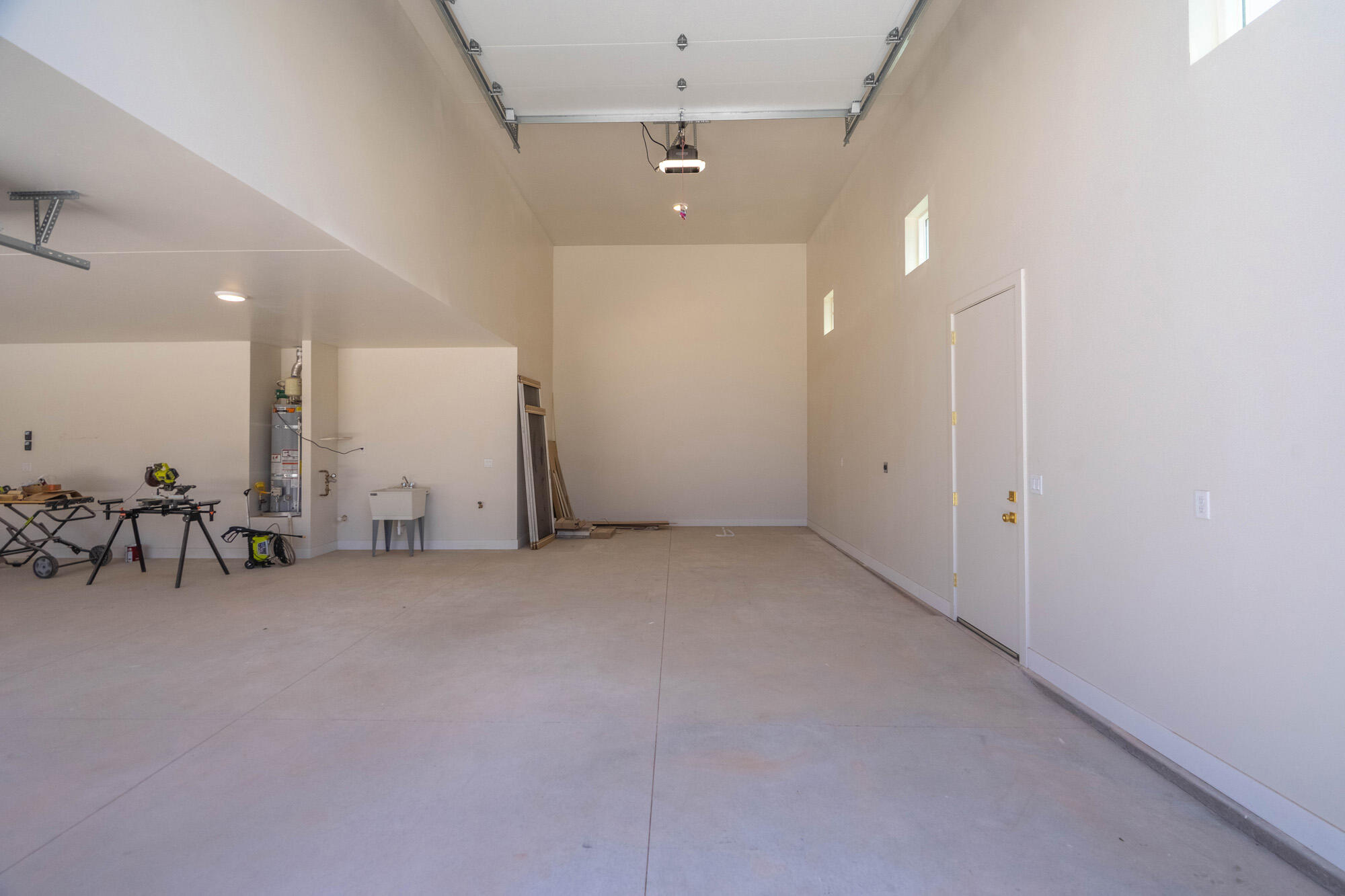 BLOOMINGTON HILLS - Residential