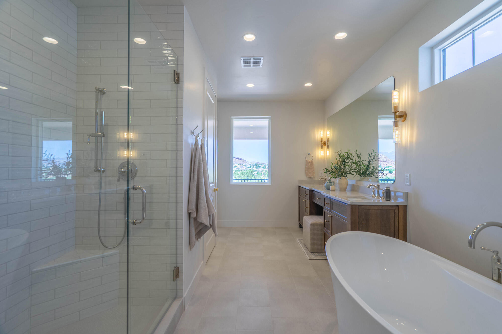 BLOOMINGTON HILLS - Residential