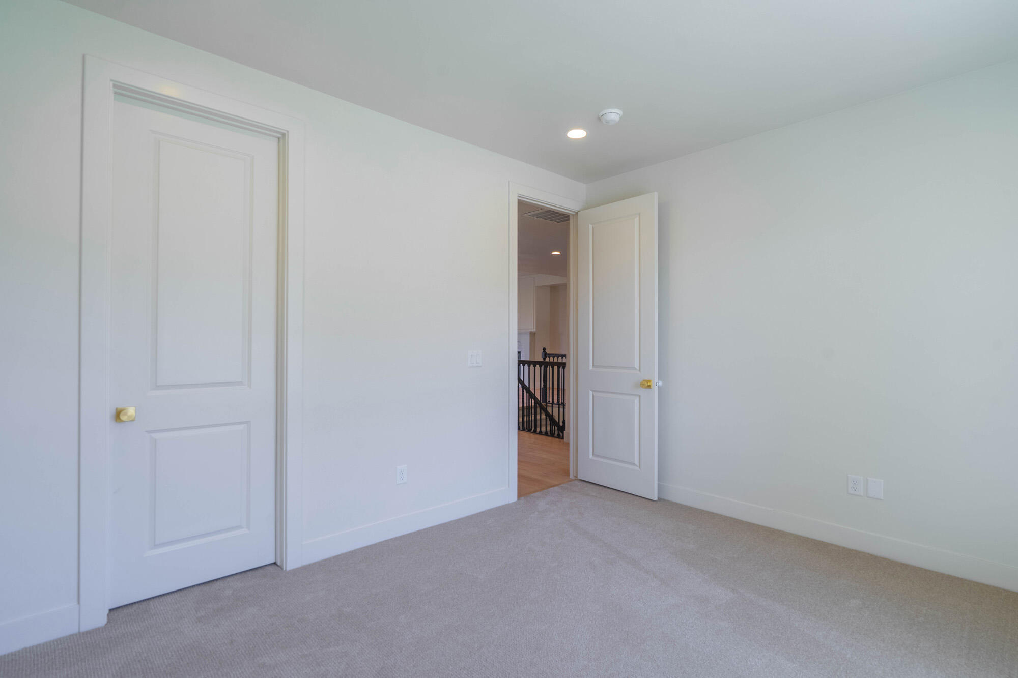 BLOOMINGTON HILLS - Residential