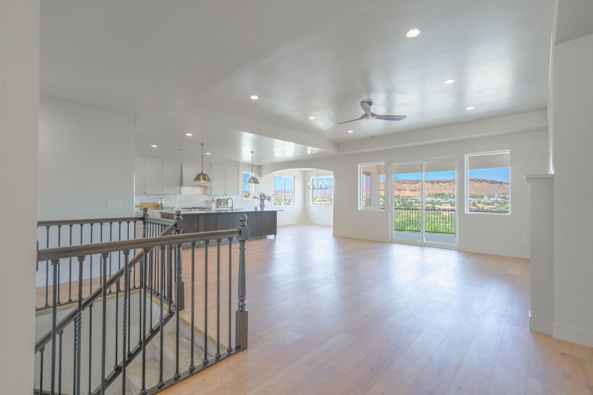 BLOOMINGTON HILLS - Residential