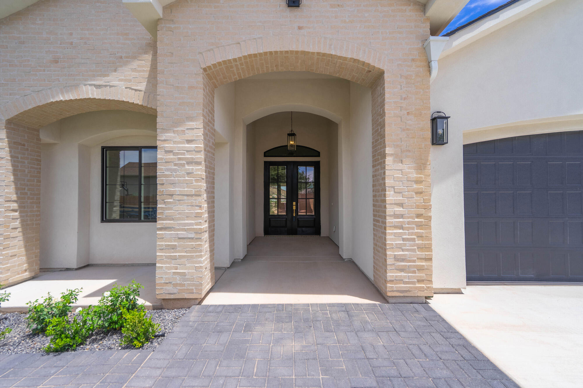 BLOOMINGTON HILLS - Residential