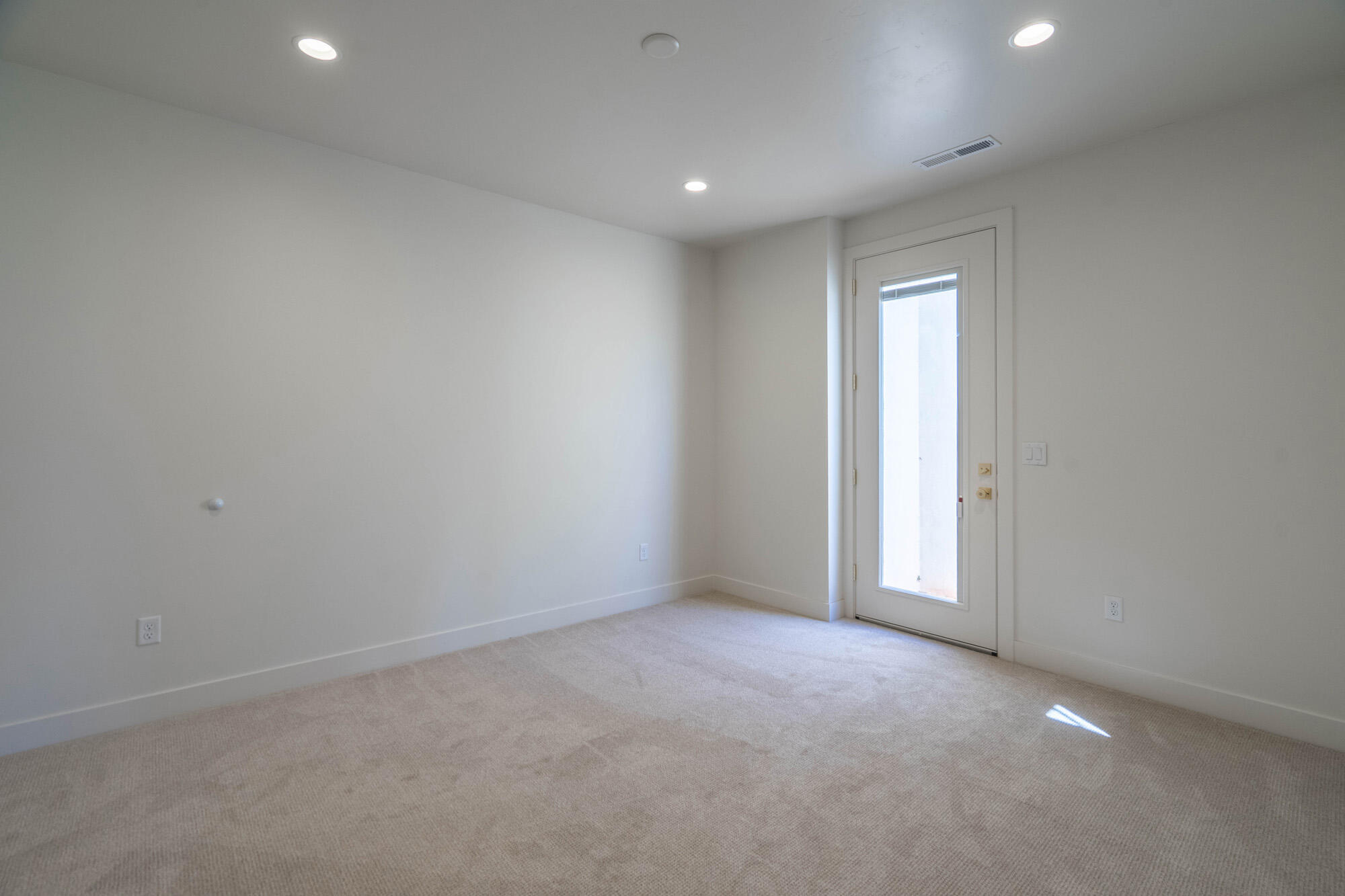BLOOMINGTON HILLS - Residential