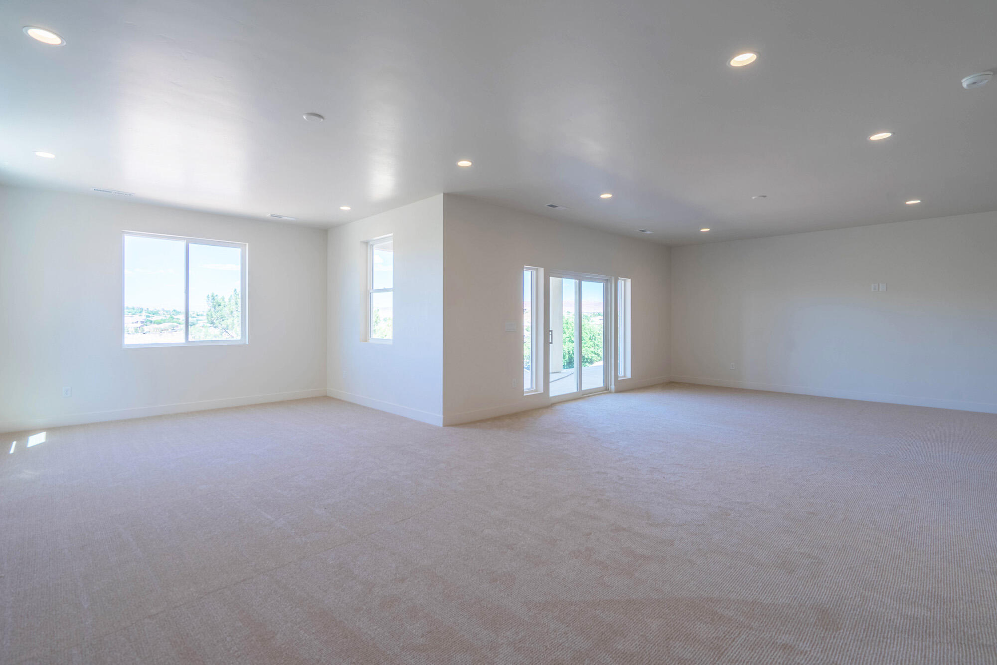 BLOOMINGTON HILLS - Residential