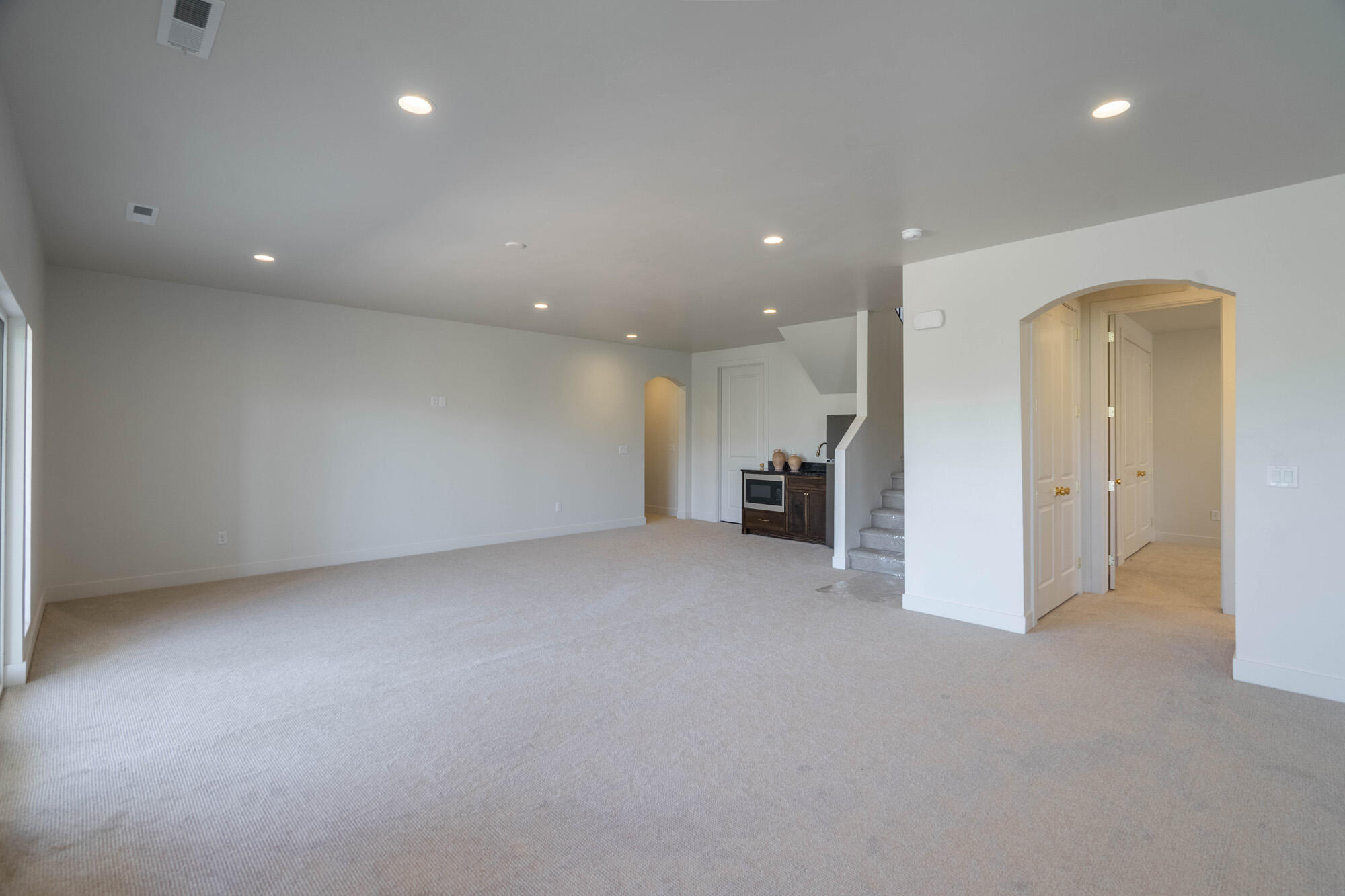 BLOOMINGTON HILLS - Residential