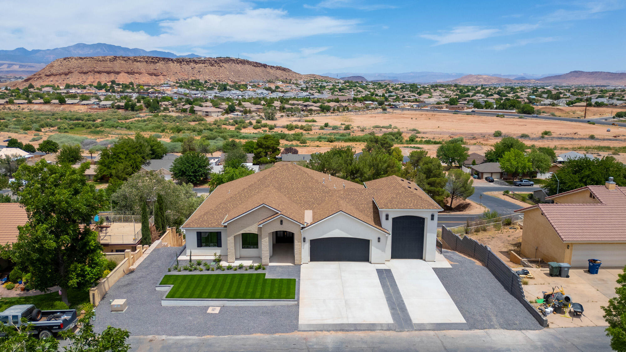 BLOOMINGTON HILLS - Residential