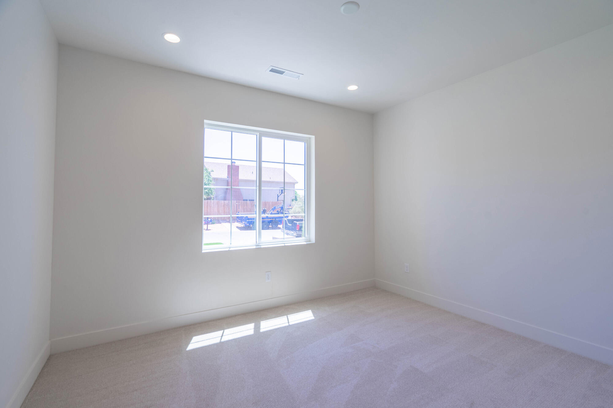 BLOOMINGTON HILLS - Residential