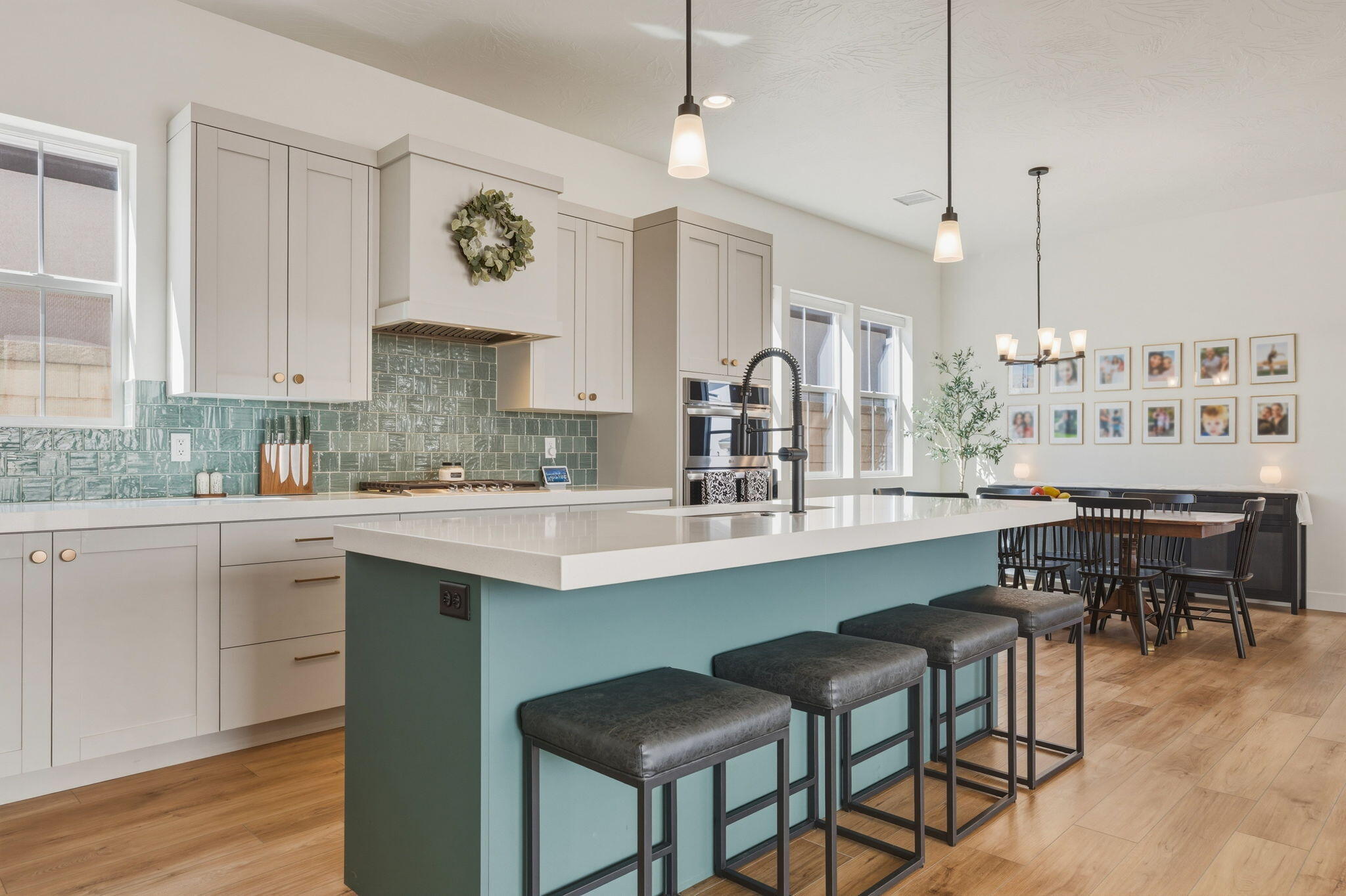 DESERT COLOR SAGE HAVEN - Residential