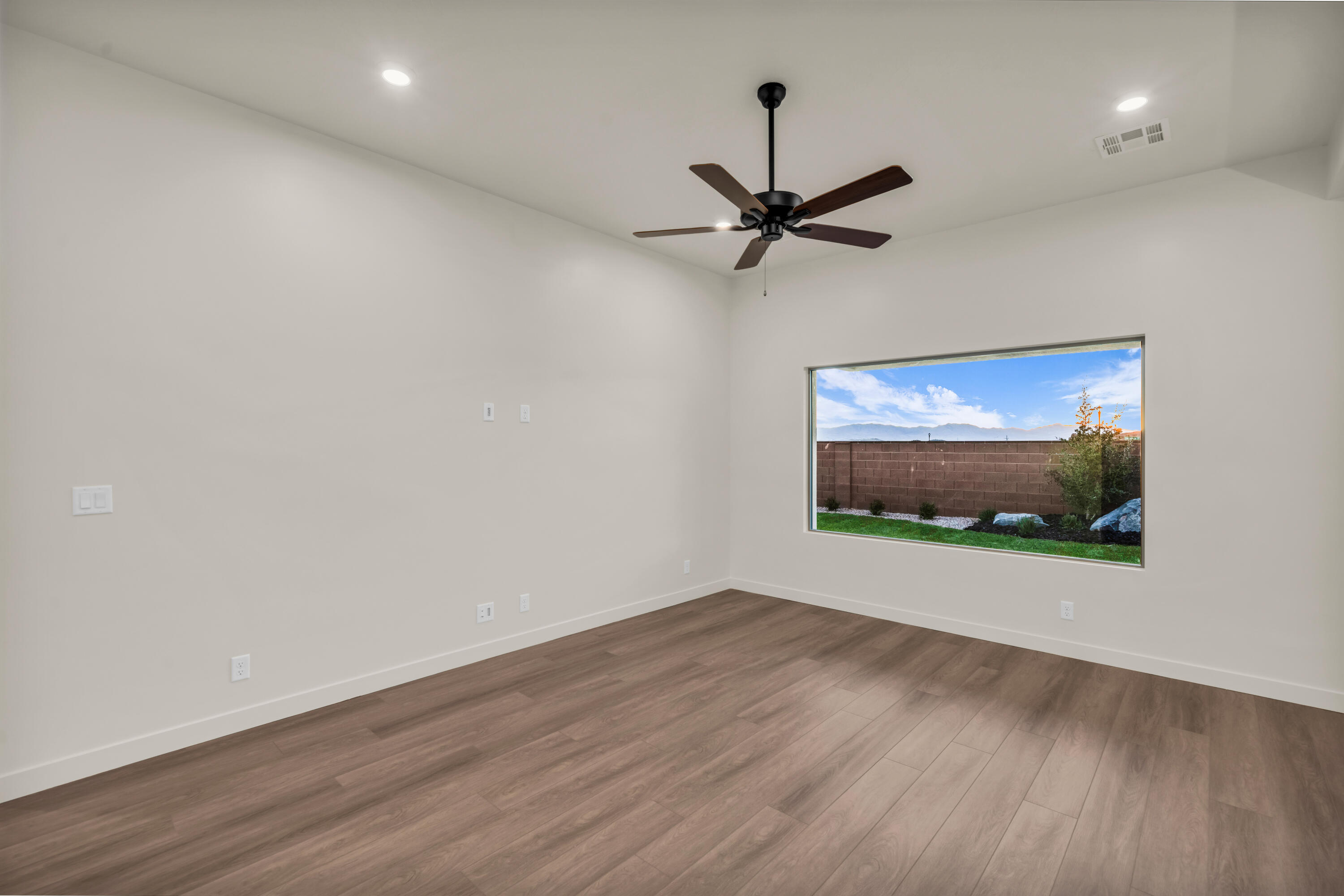 DESERT TALUS - Residential