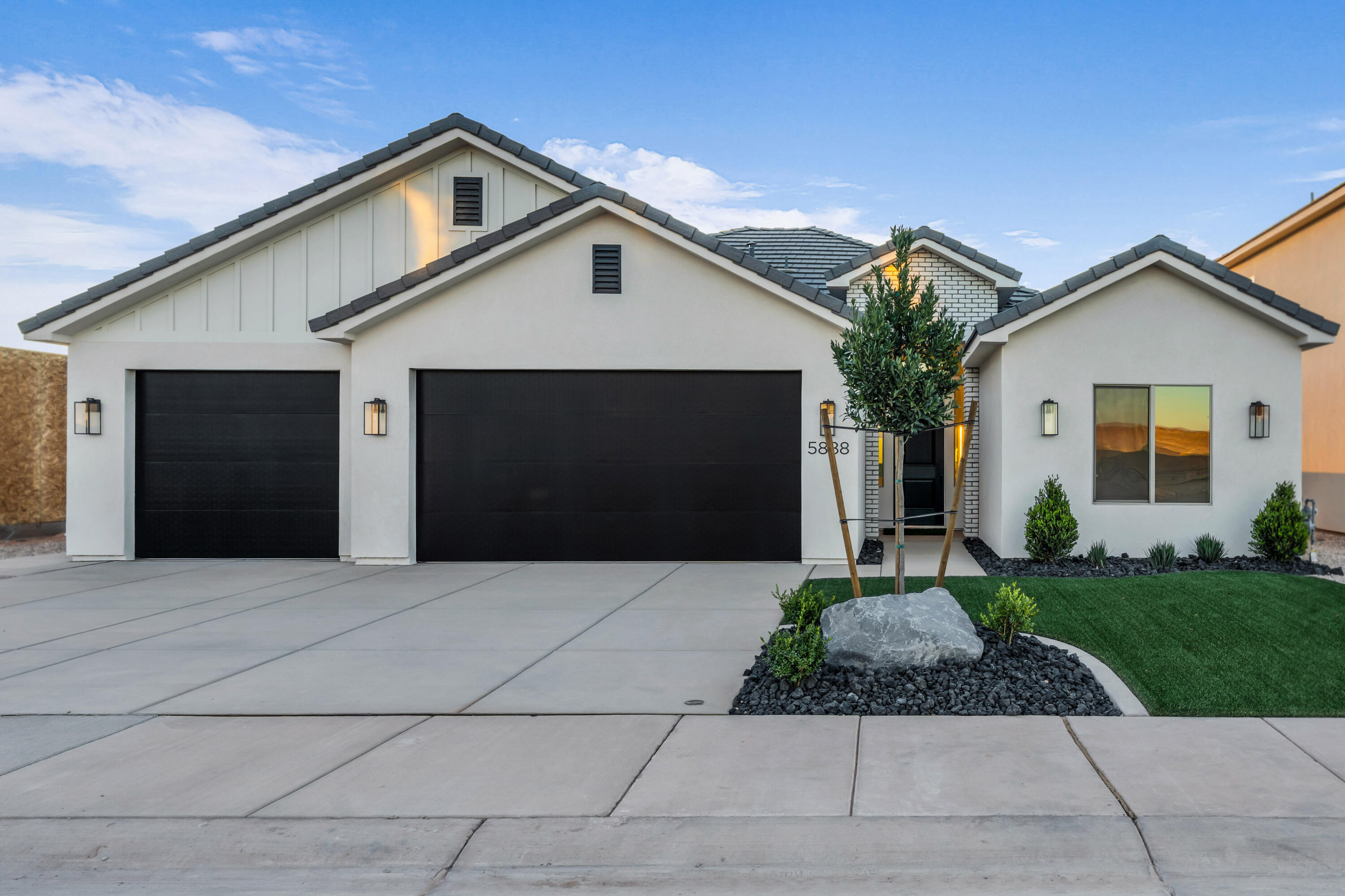 DESERT TALUS - Residential