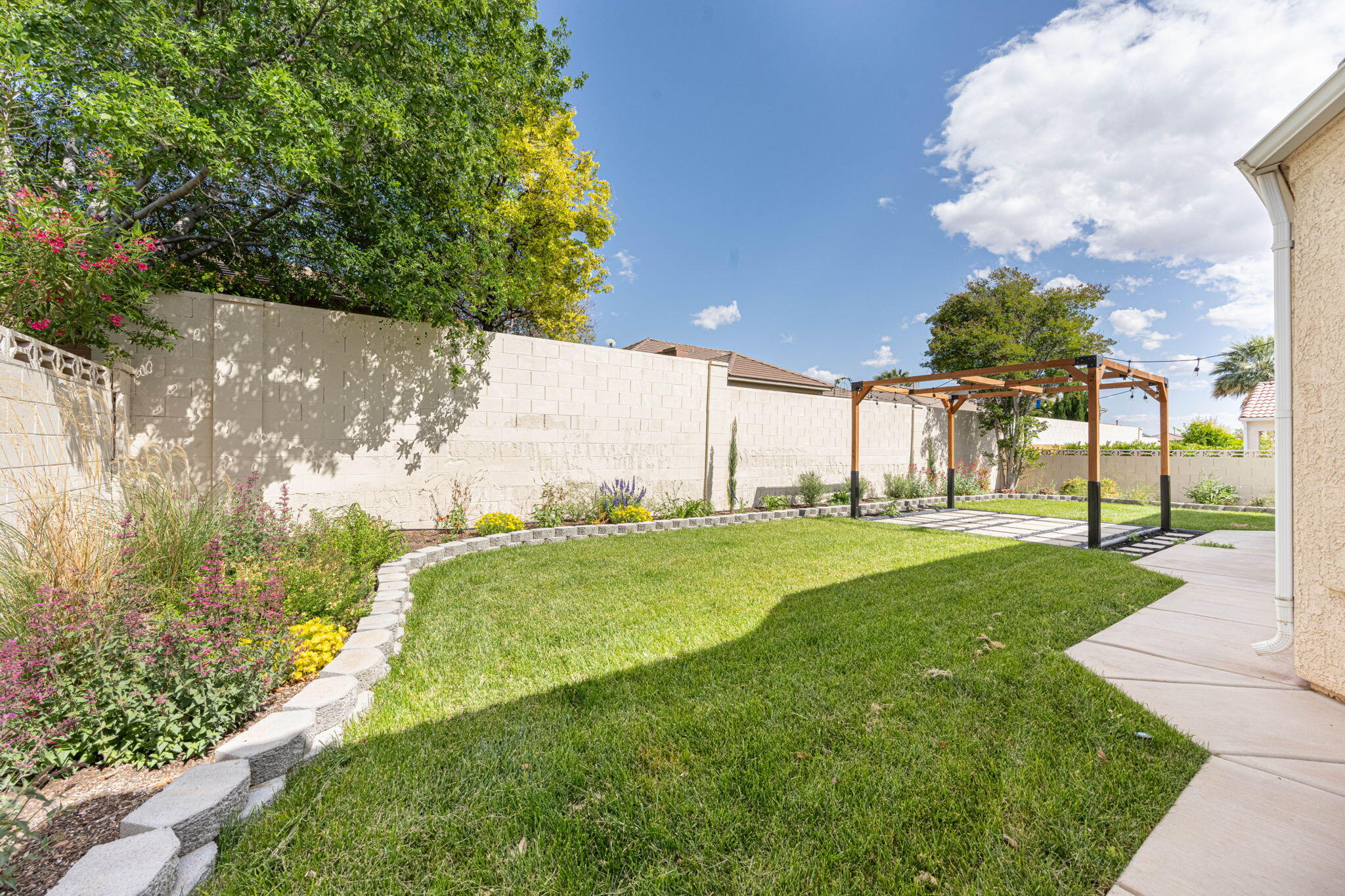 SILVERCREEK TOWNHOMES - Residential