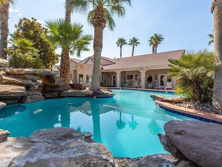 SILVERCREEK TOWNHOMES - Residential