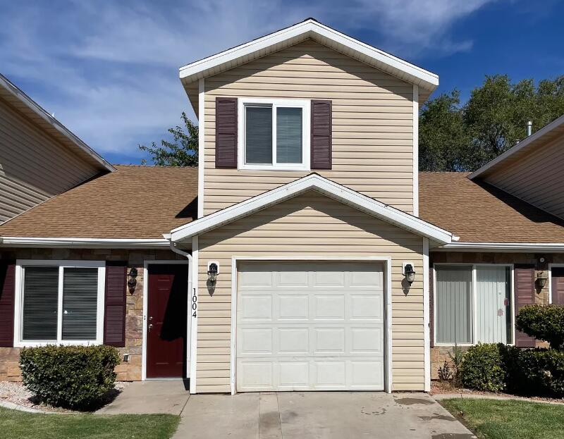 Fresh new paint and carpet! Updated townhome in great condition and centrally located near schools, shopping, dining, and entertainment. The layout offers great separation with the Owner's Suite on the main level and two additional bedrooms plus a full bath upstairs. Enjoy vaulted ceilings, an open floor plan, a private enclosed patio, and a spacious one-car garage. Square footage figures are provided as a courtesy estimate only and were obtained from county records . Buyer is advised to obtain an independent measurement.