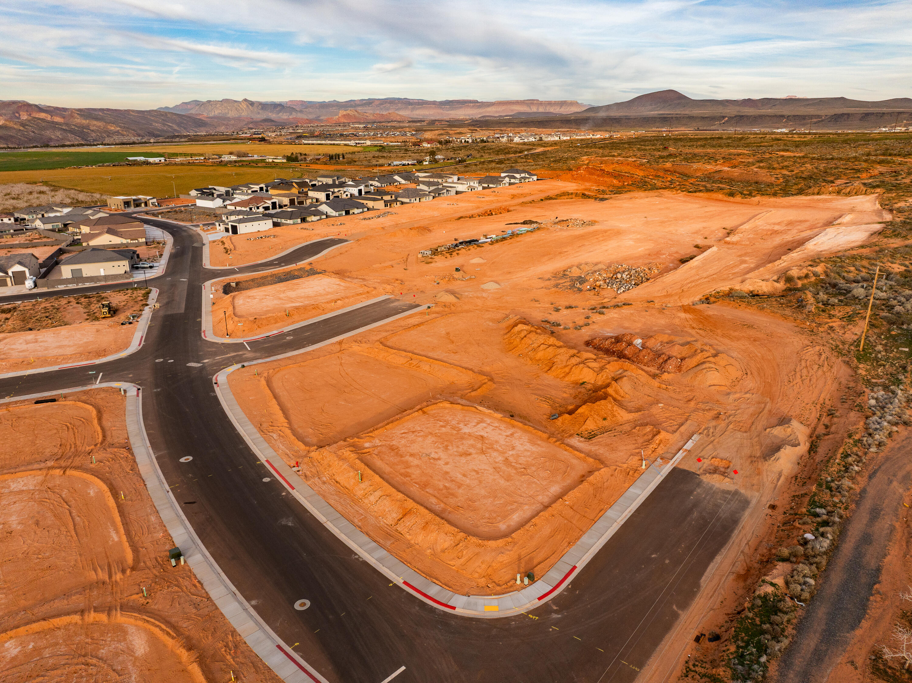 SAND HOLLOW VILLAGE - Land