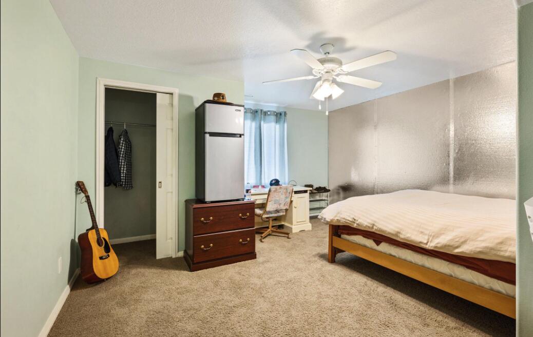 BLOOMINGTON HILLS - Residential