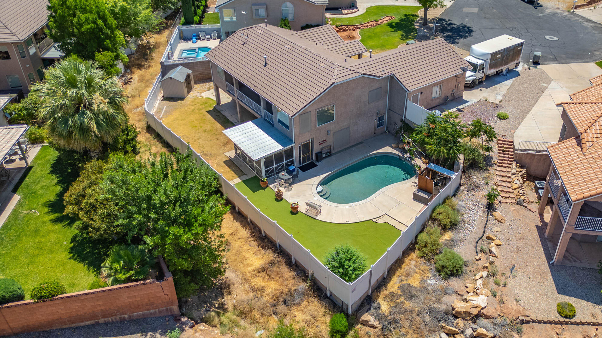 BLOOMINGTON HILLS - Residential