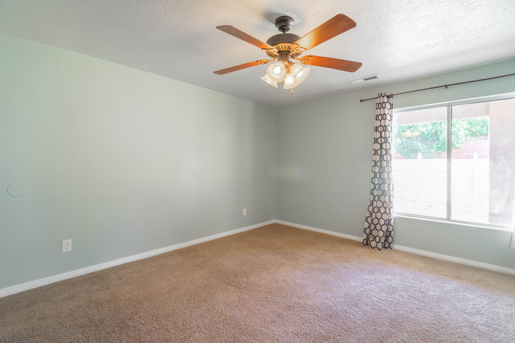 BLOOMINGTON HILLS - Residential