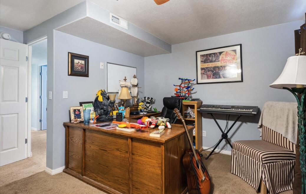 BLOOMINGTON HILLS - Residential
