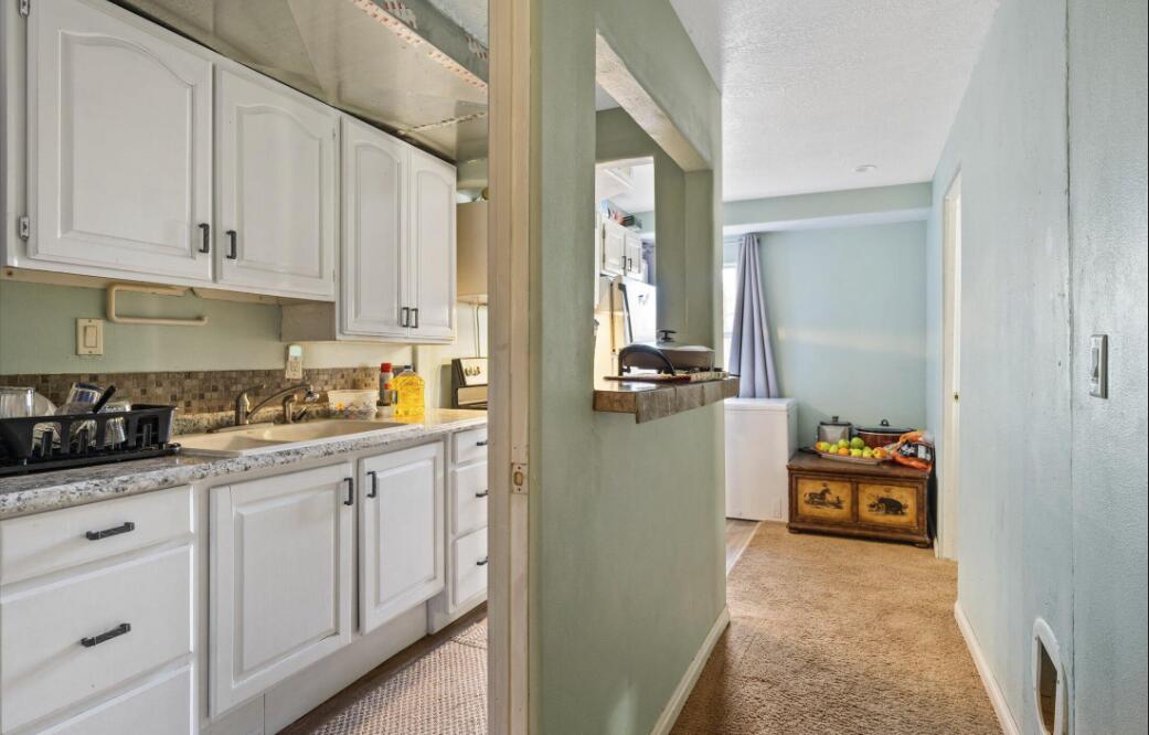 BLOOMINGTON HILLS - Residential