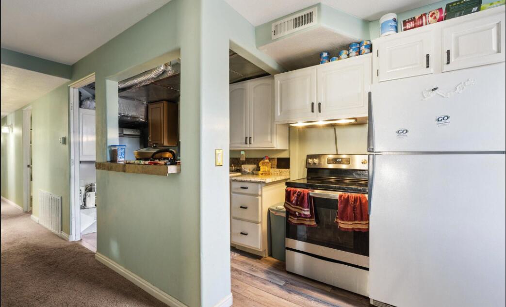 BLOOMINGTON HILLS - Residential