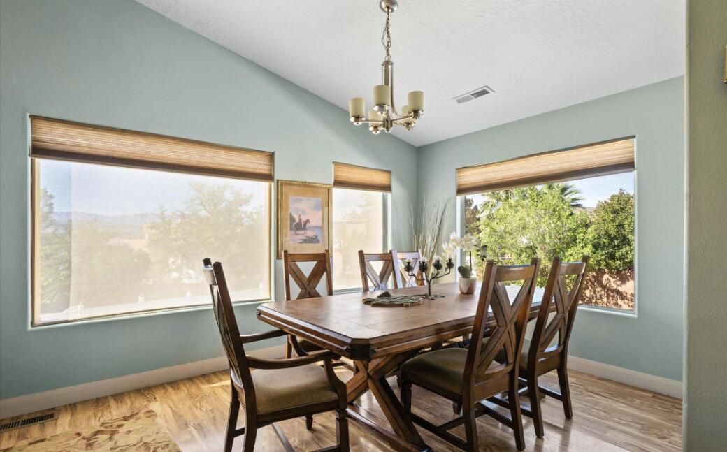 BLOOMINGTON HILLS - Residential
