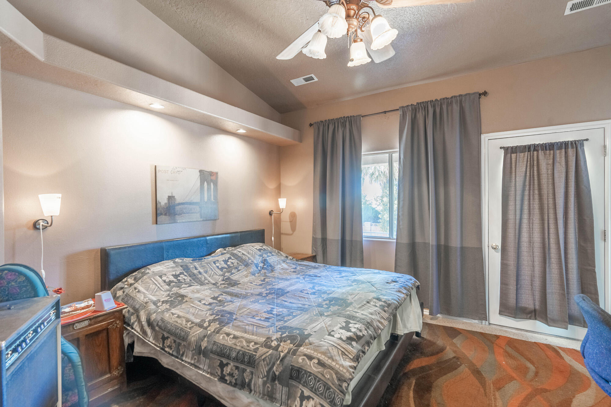 BLOOMINGTON HILLS - Residential