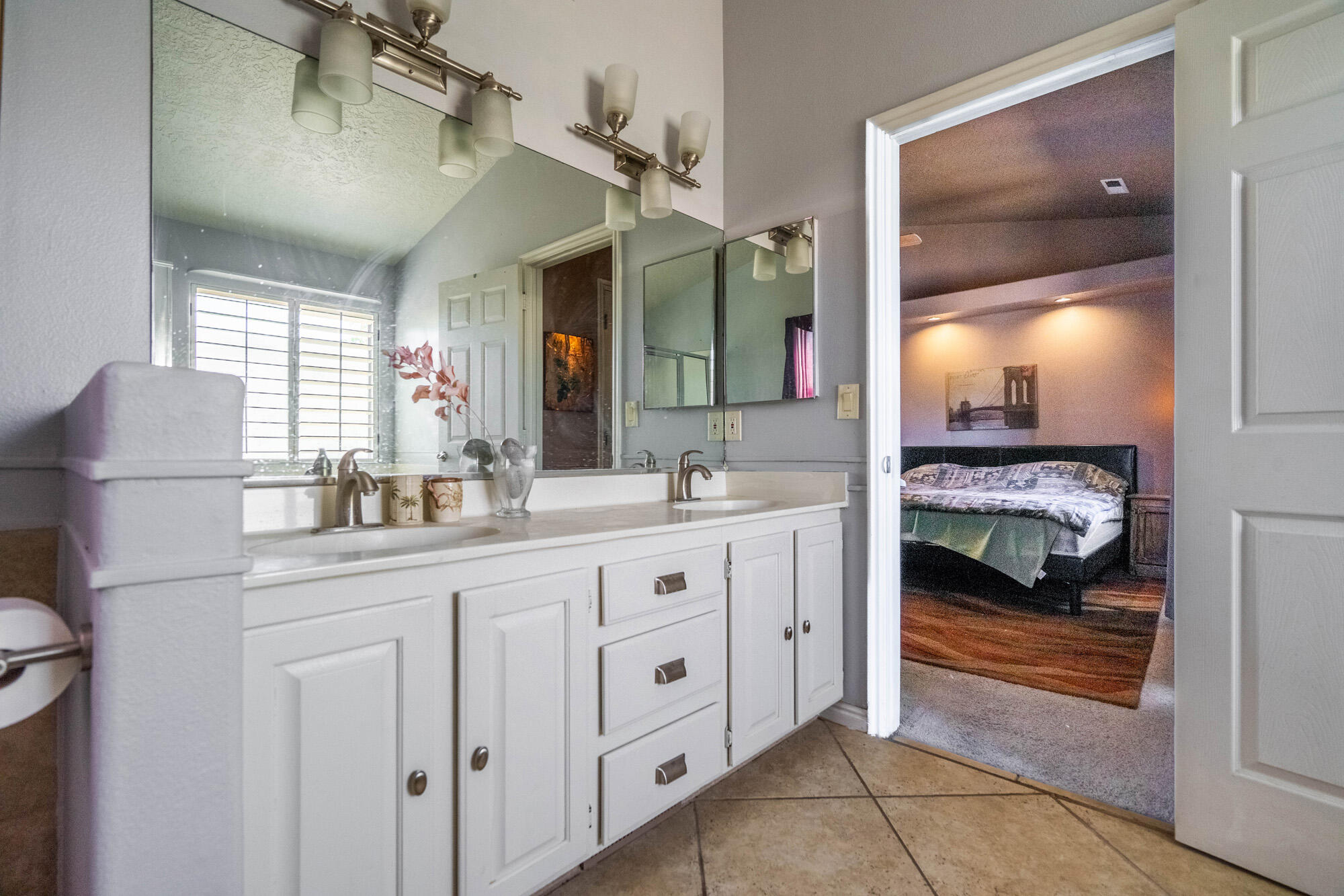 BLOOMINGTON HILLS - Residential