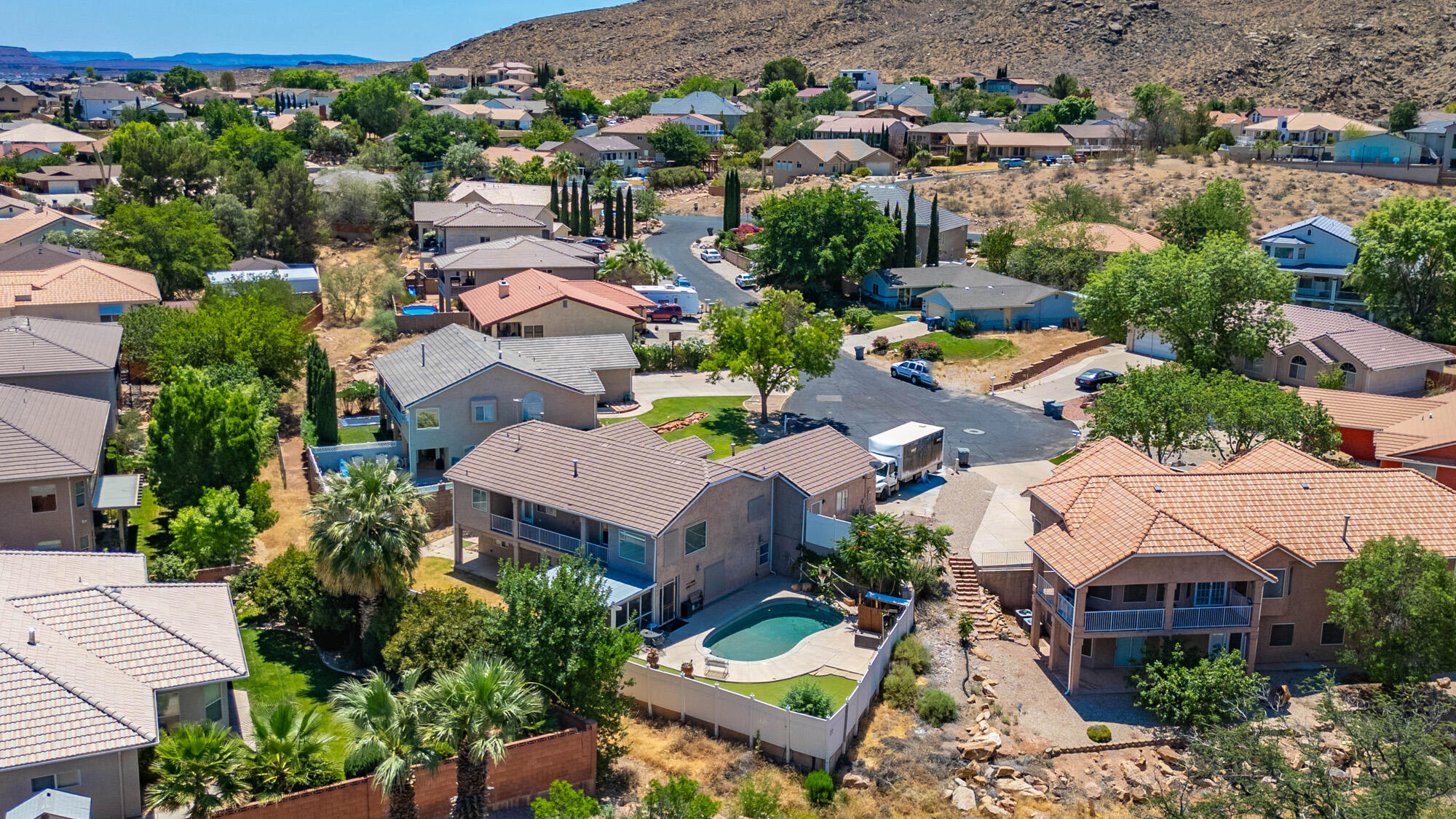 BLOOMINGTON HILLS - Residential
