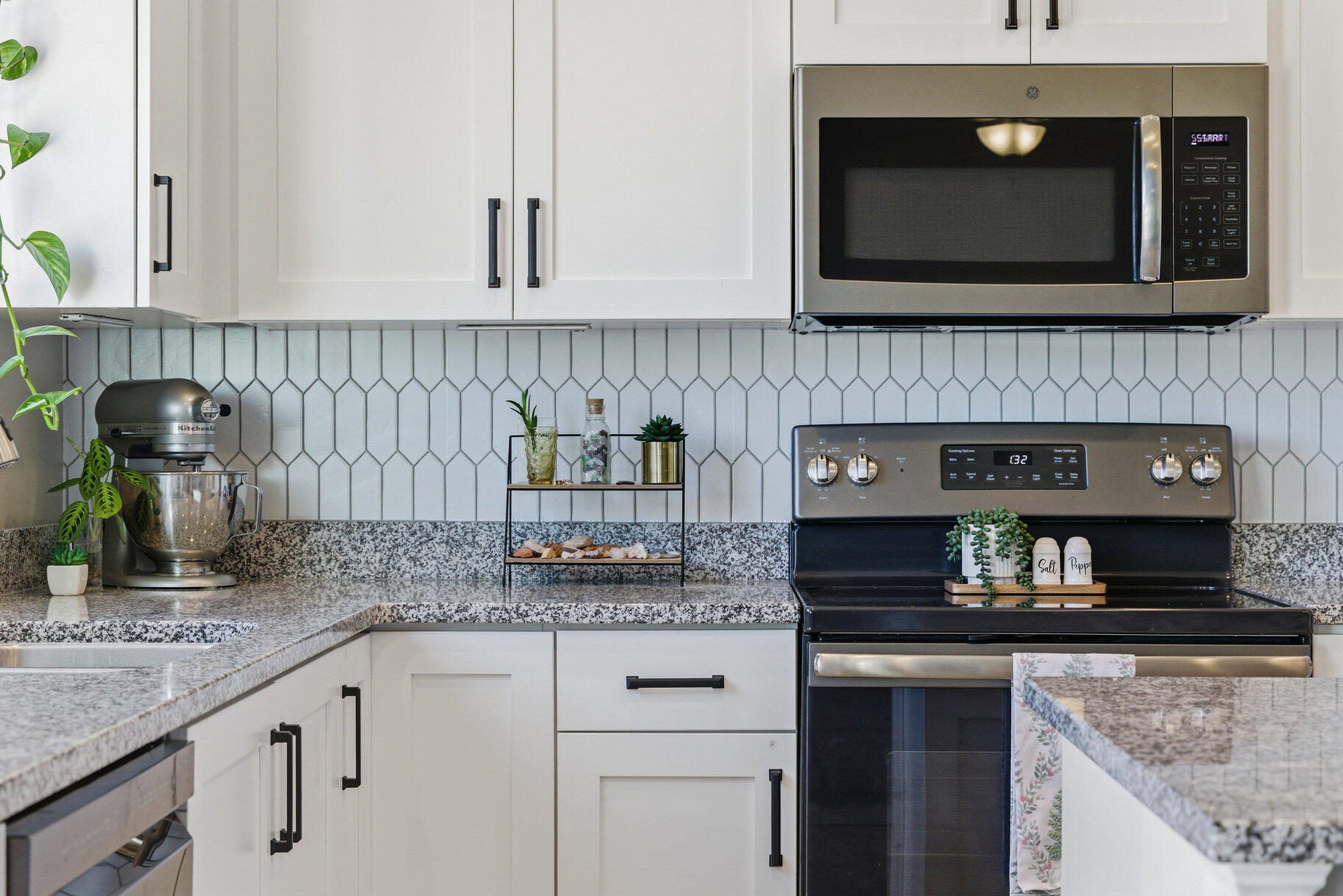 BLACKHAWK TH - Residential