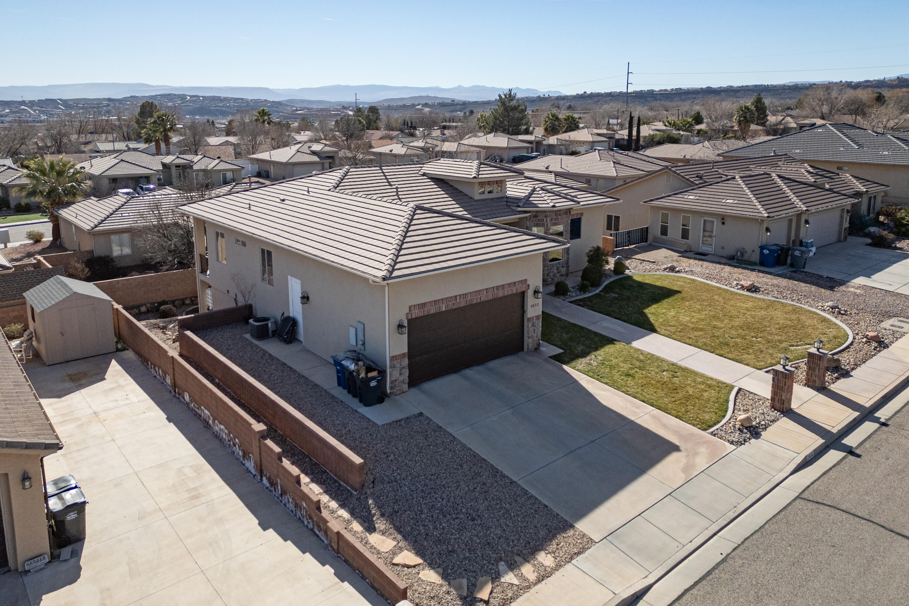 SOUTH POINTE - Residential