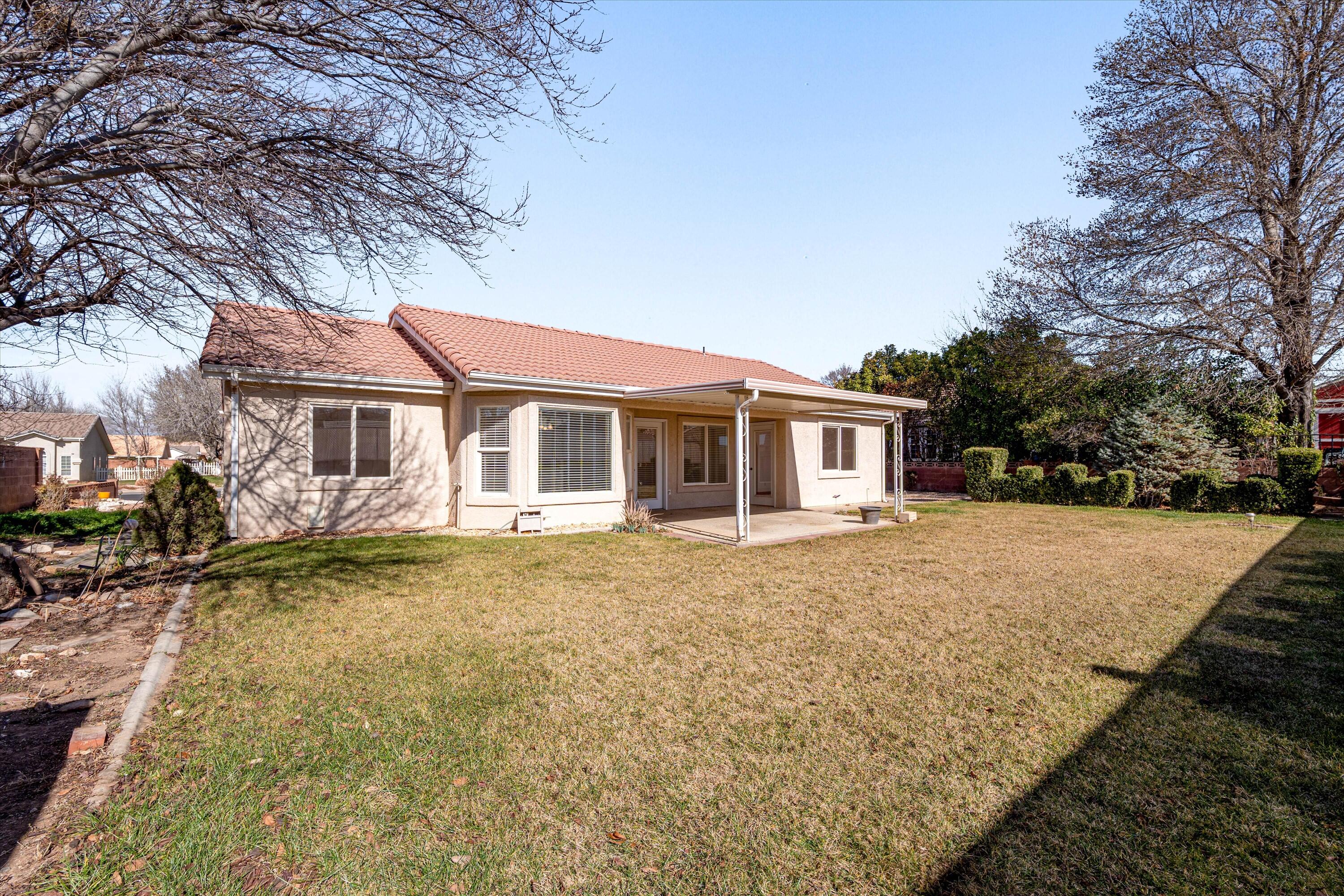 PECAN MEADOWS - Residential