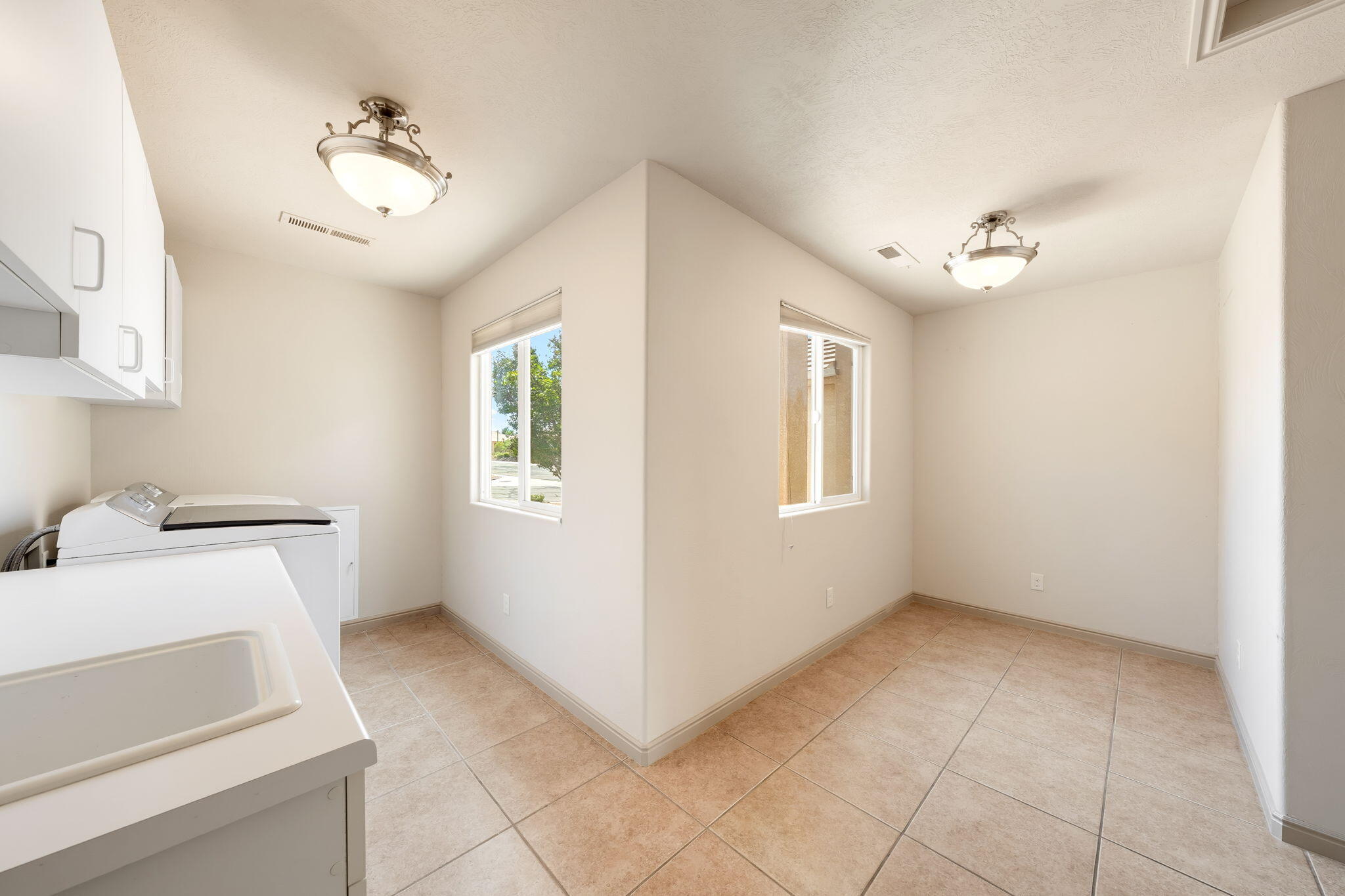 SKY RIDGE - Residential