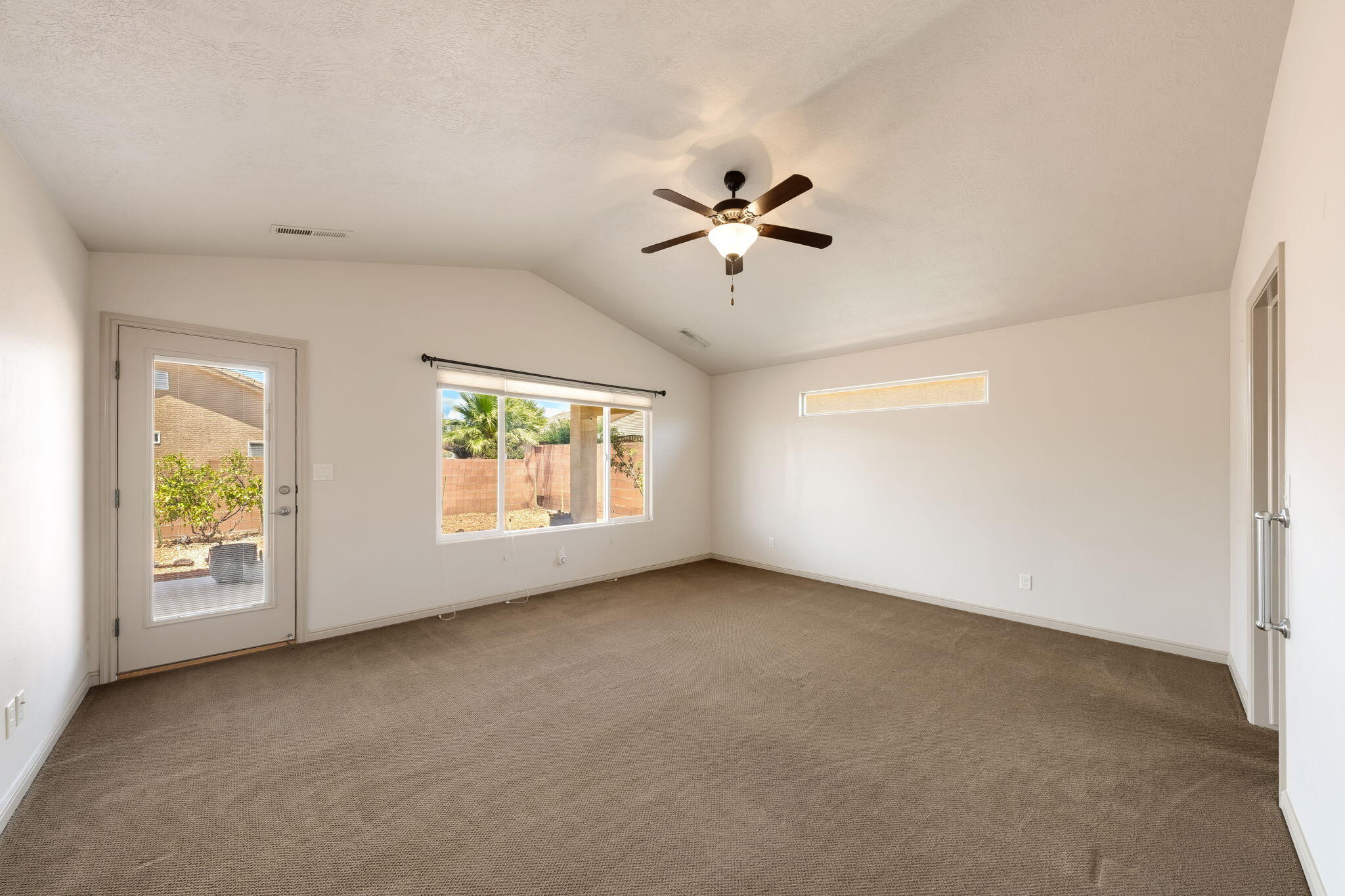 SKY RIDGE - Residential