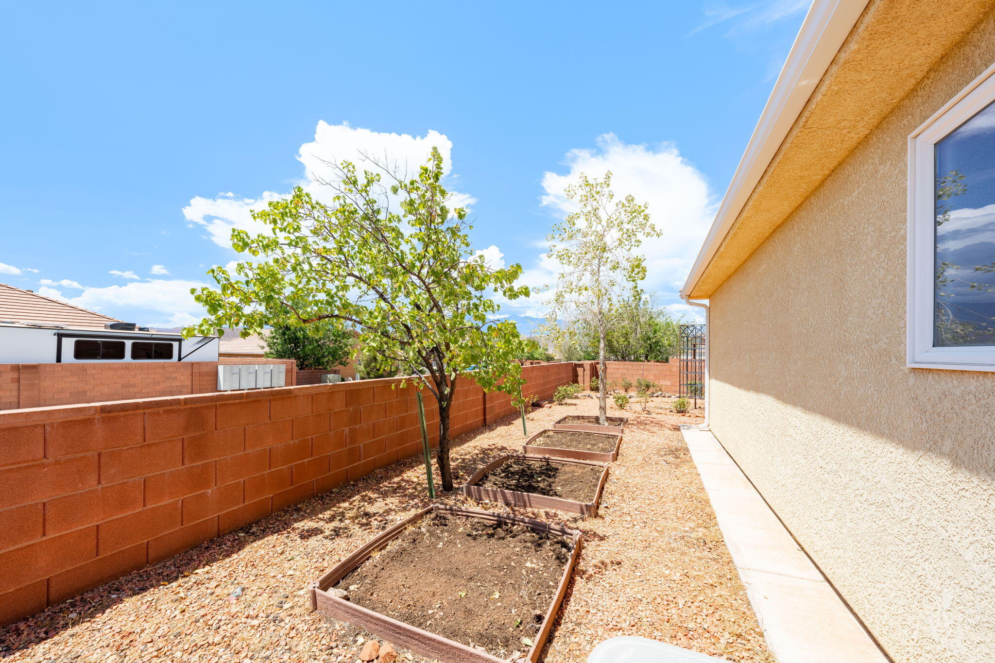SKY RIDGE - Residential
