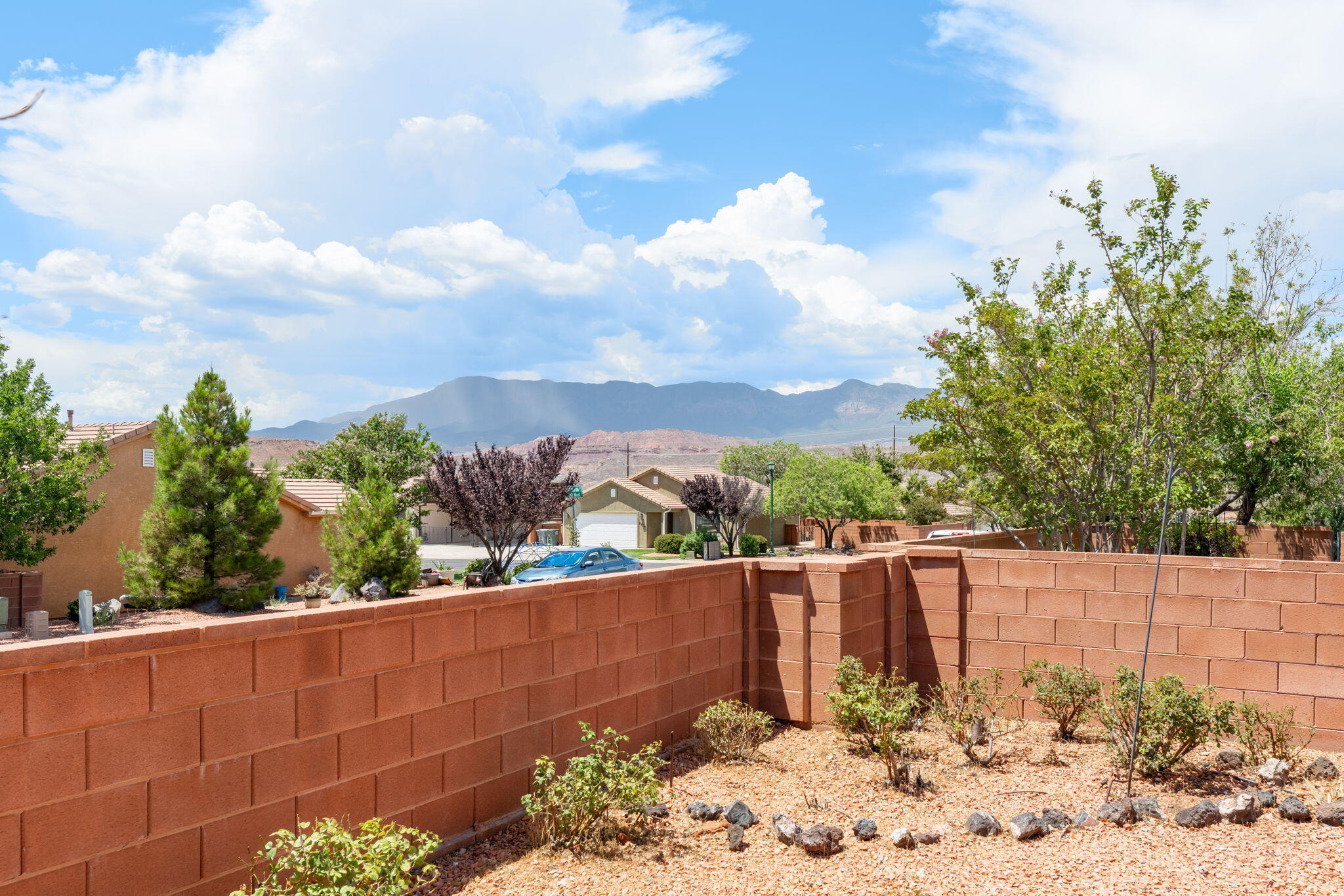 SKY RIDGE - Residential