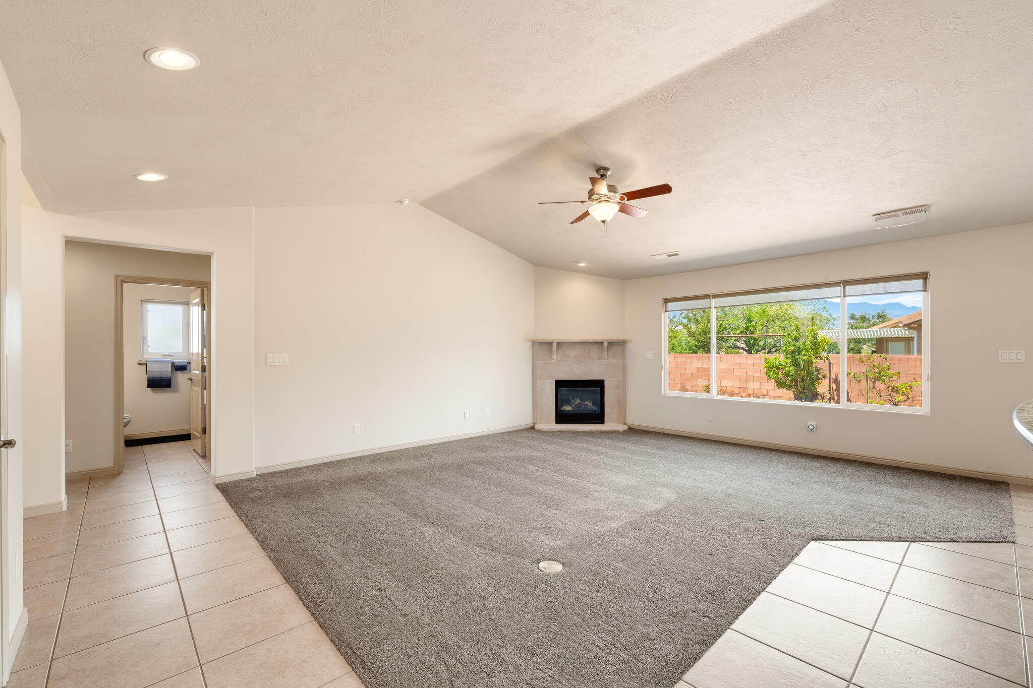 SKY RIDGE - Residential