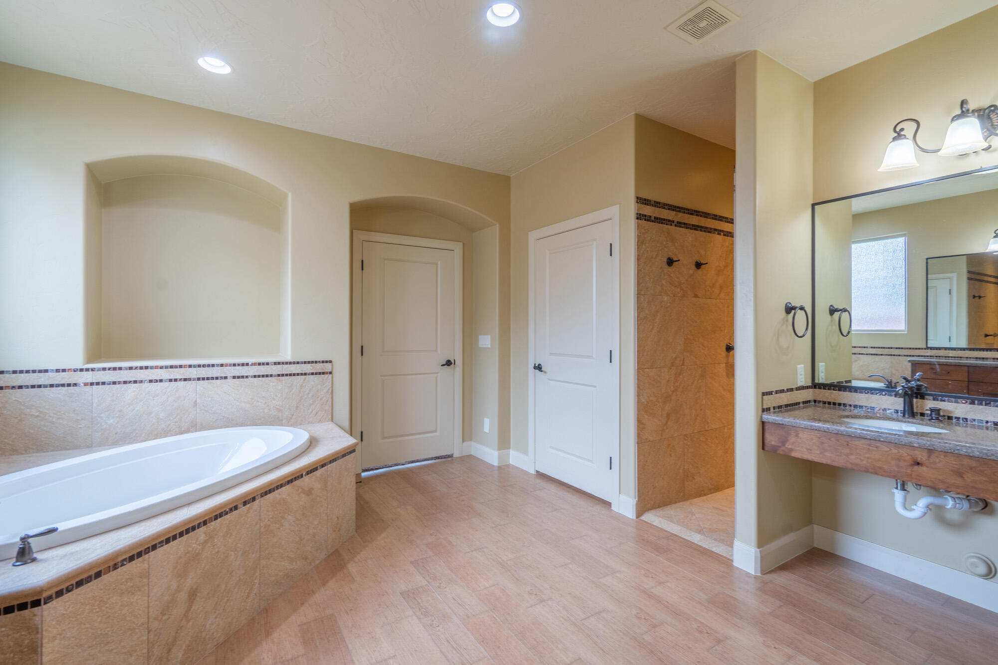 FOREMASTER RIDGE - Residential