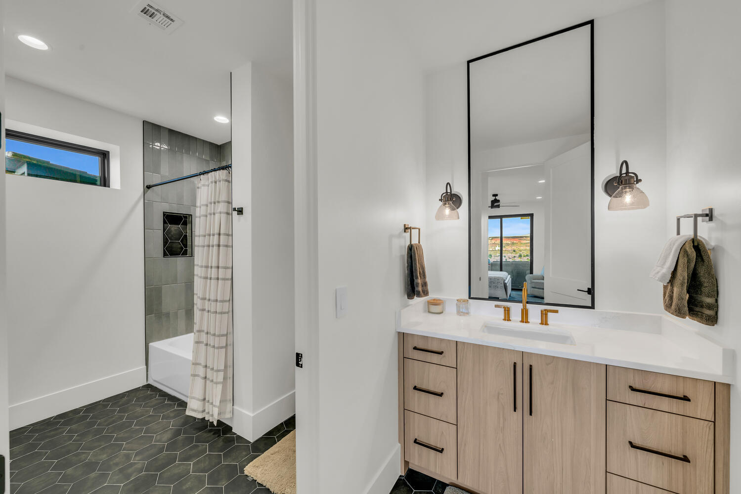 SOUTH RIM AT FOREMASTER RIDGE - Residential