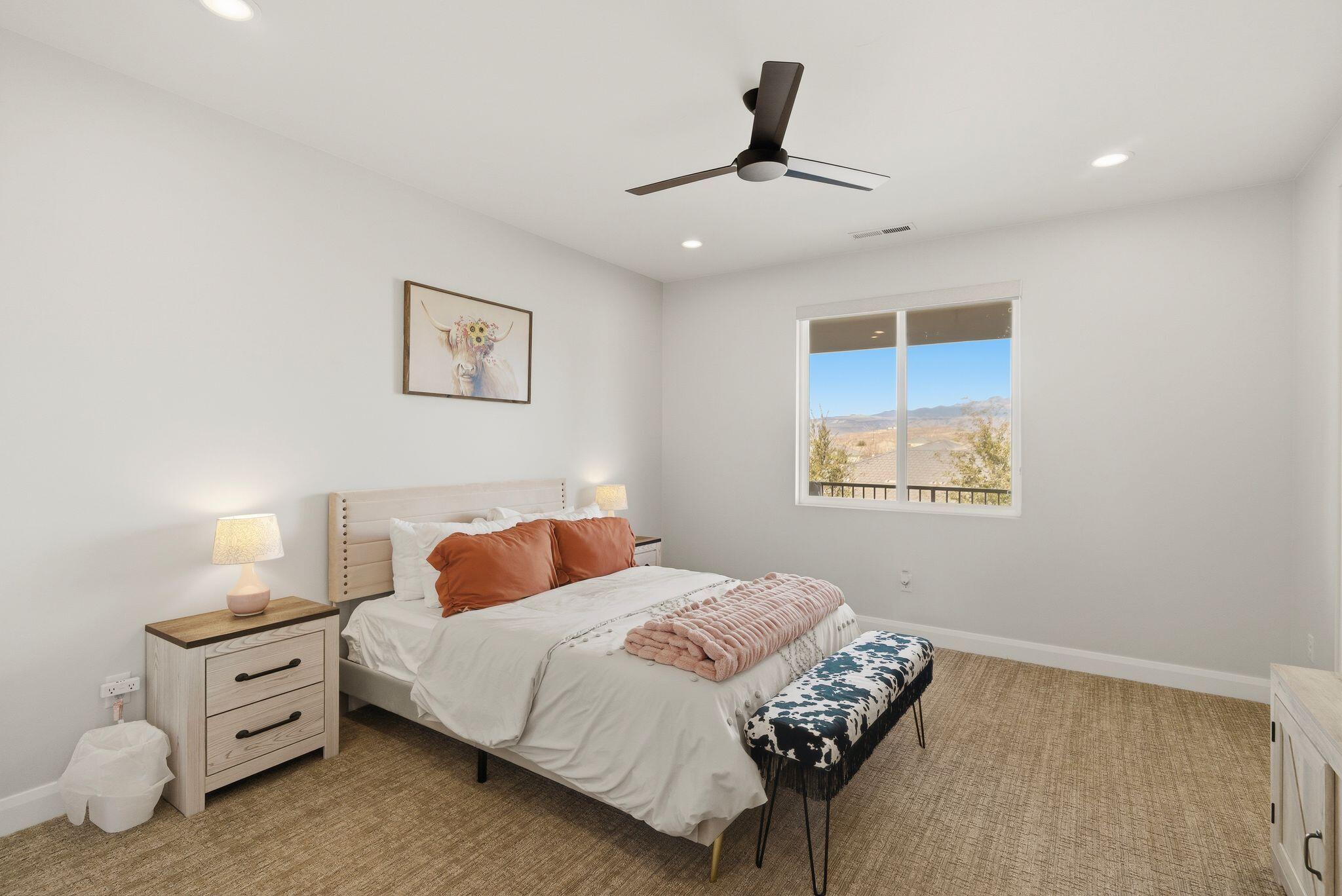 IRON HORSE - Residential