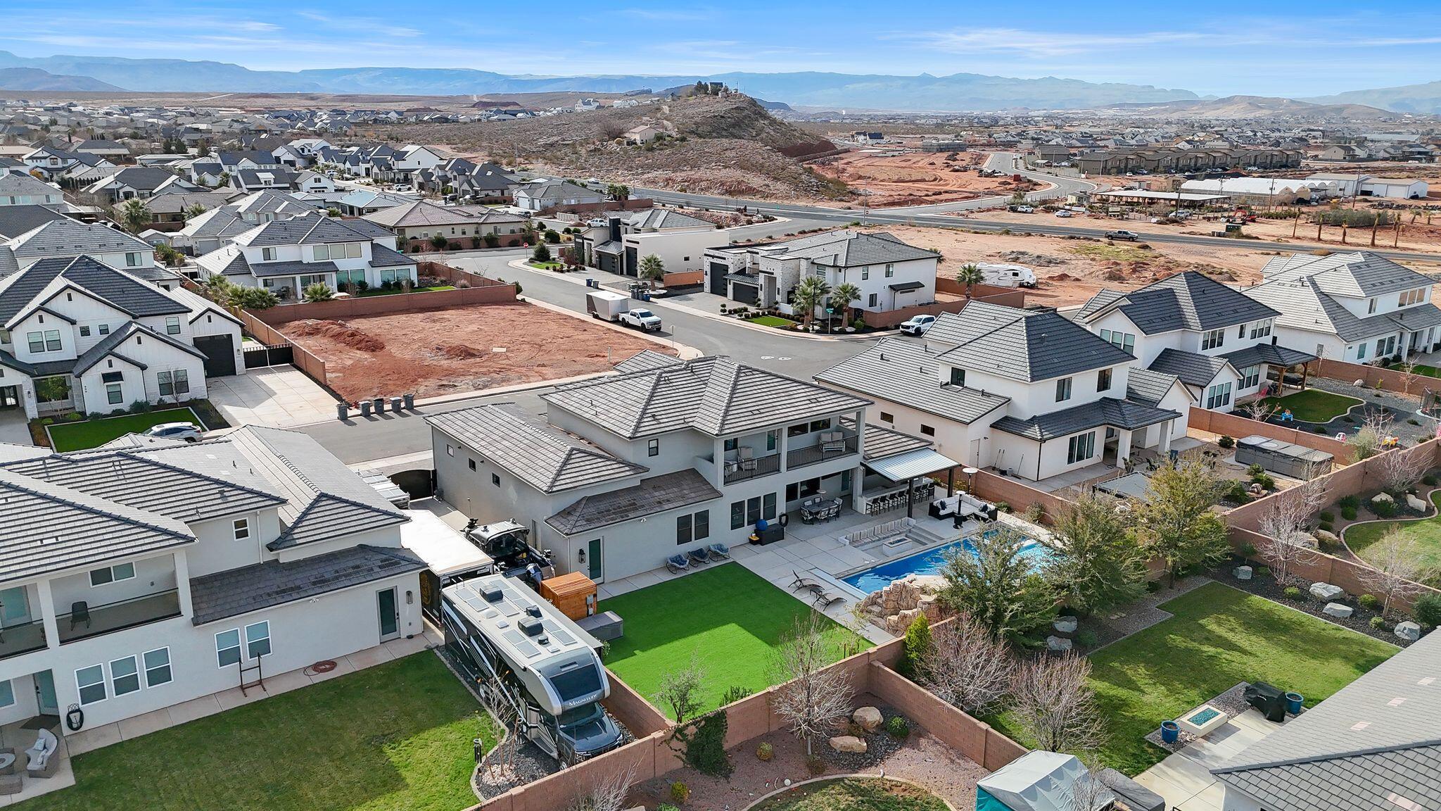 IRON HORSE - Residential