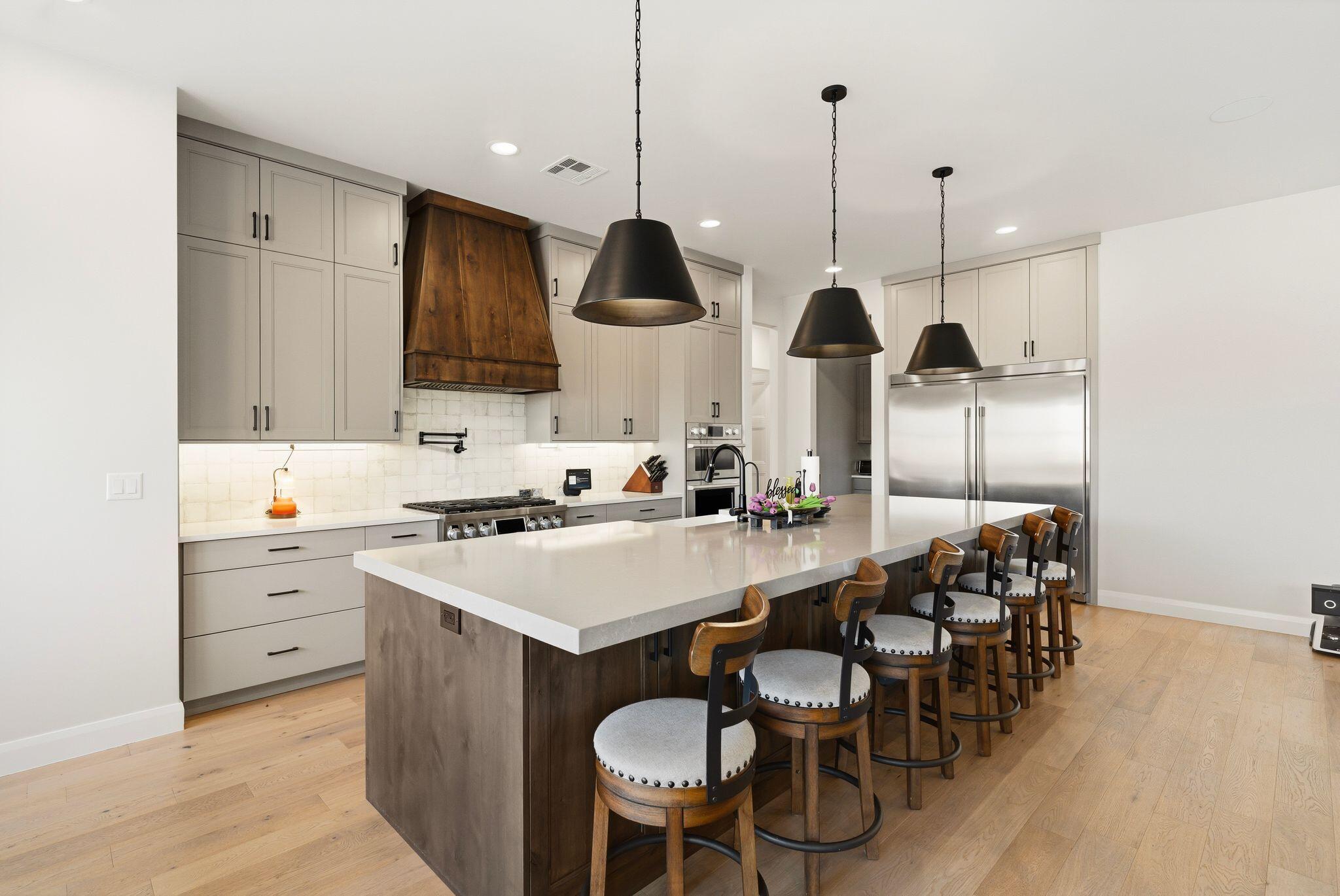IRON HORSE - Residential